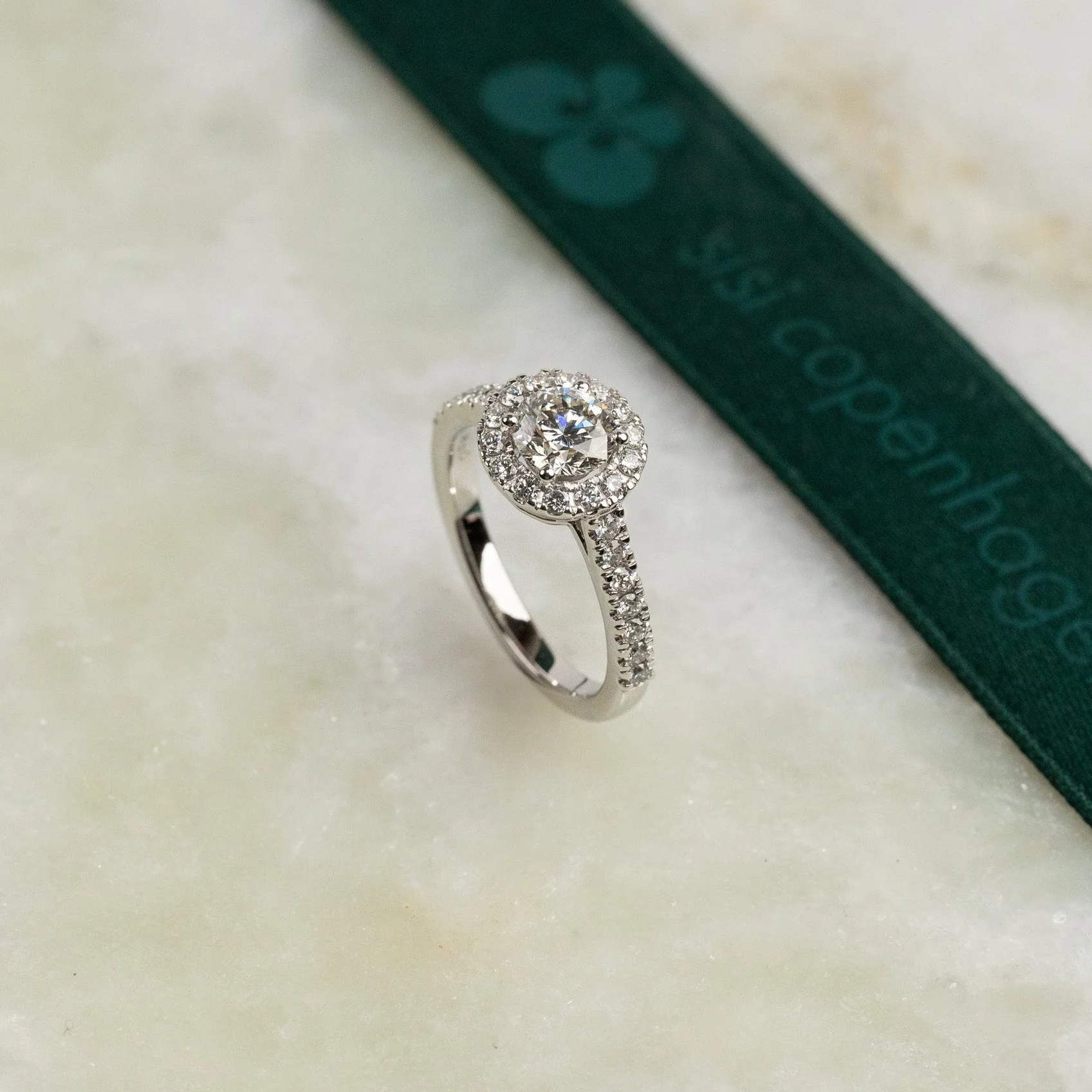ROUND HALO ALLIANCE DIAMOND RING - Image 3