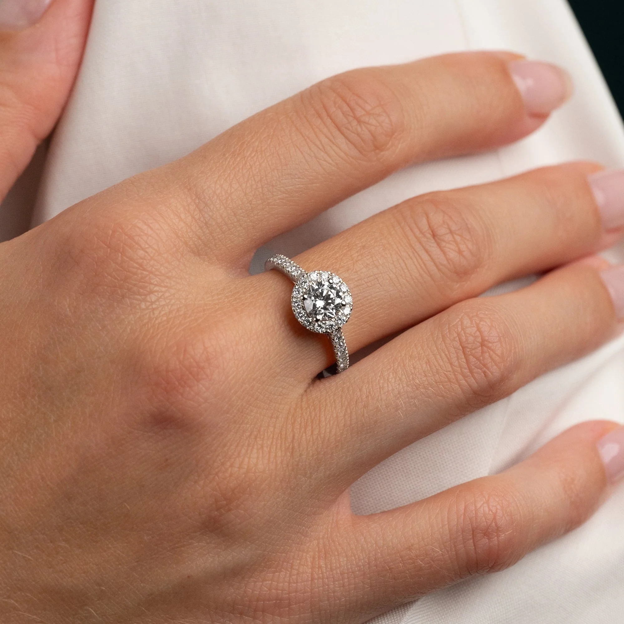 ROUND HALO ALLIANCE LAB-DIAMOND RING - 1.2ct - WG - Image 2