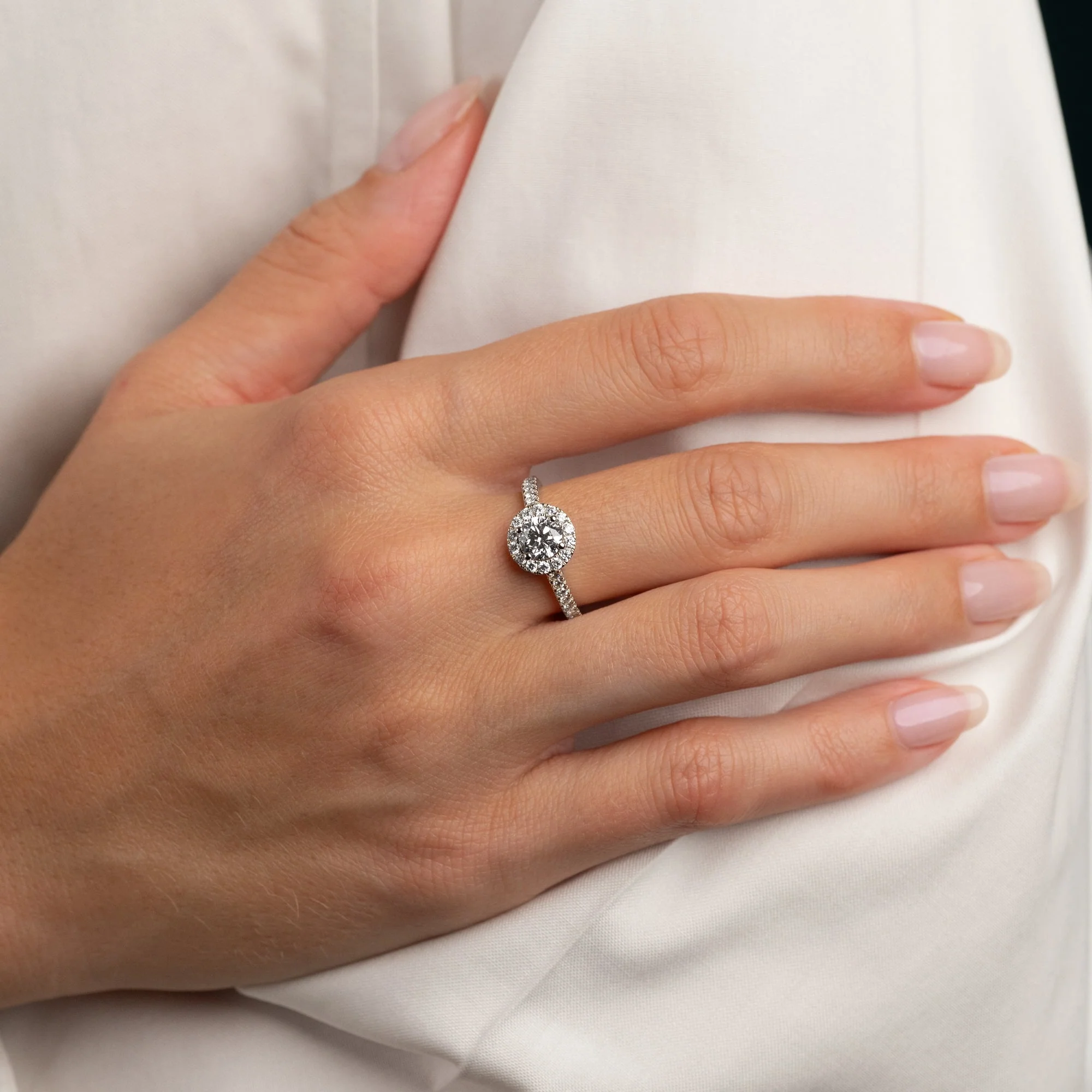 ROUND HALO ALLIANCE LAB-DIAMOND RING - 1.2ct - WG - Image 4