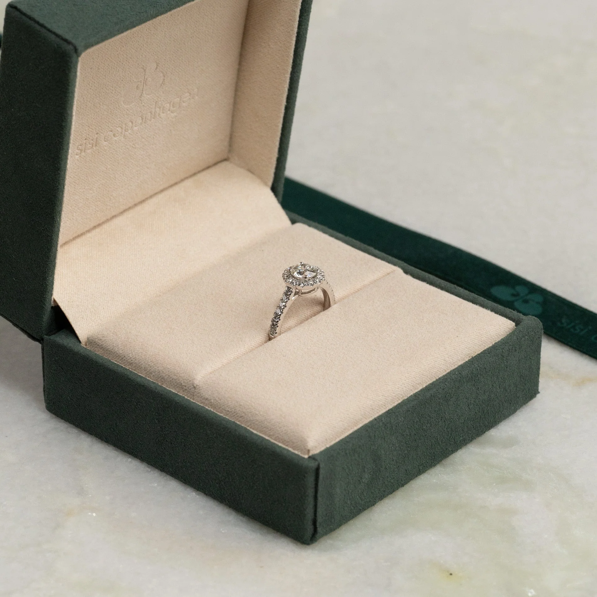 ROUND HALO ALLIANCE LAB-DIAMOND RING - 1.2ct - WG - Image 5