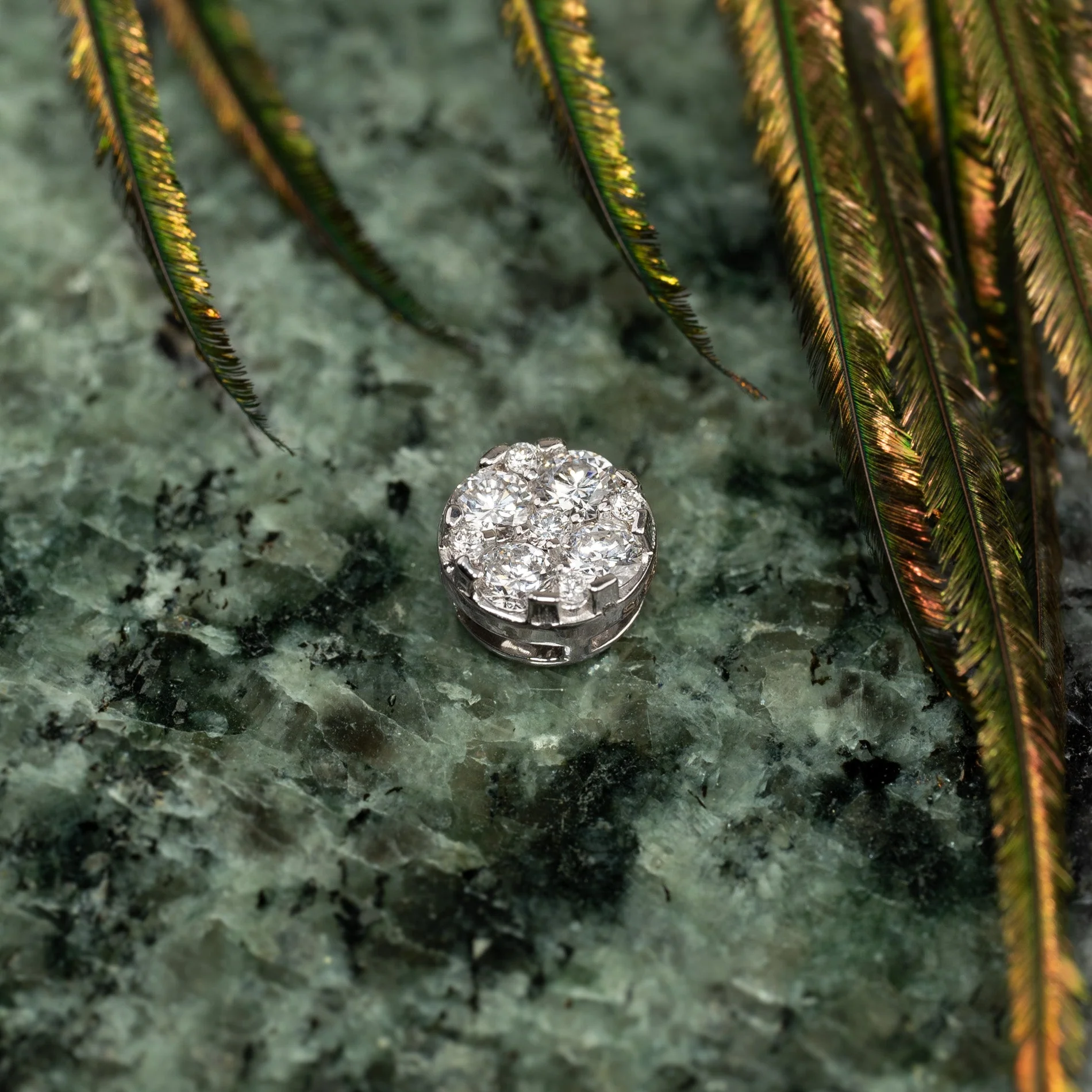 ROUND PAVE LAB-DIAMOND PENDANT - 0.2ct - WG - Image 3
