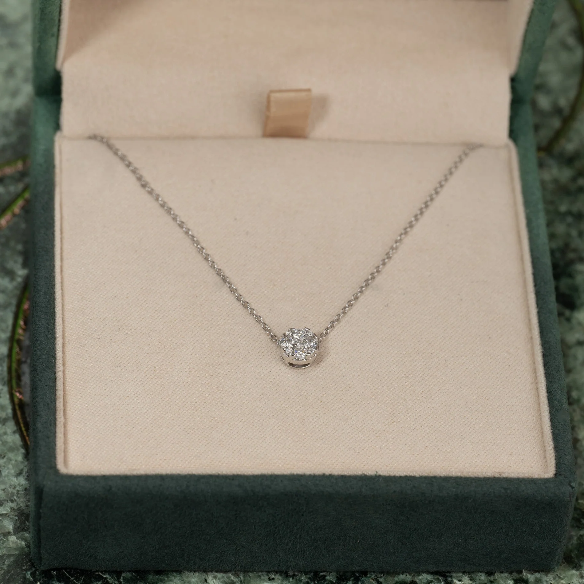 ROUND PAVE LAB-DIAMOND PENDANT - 0.2ct - WG - Image 6