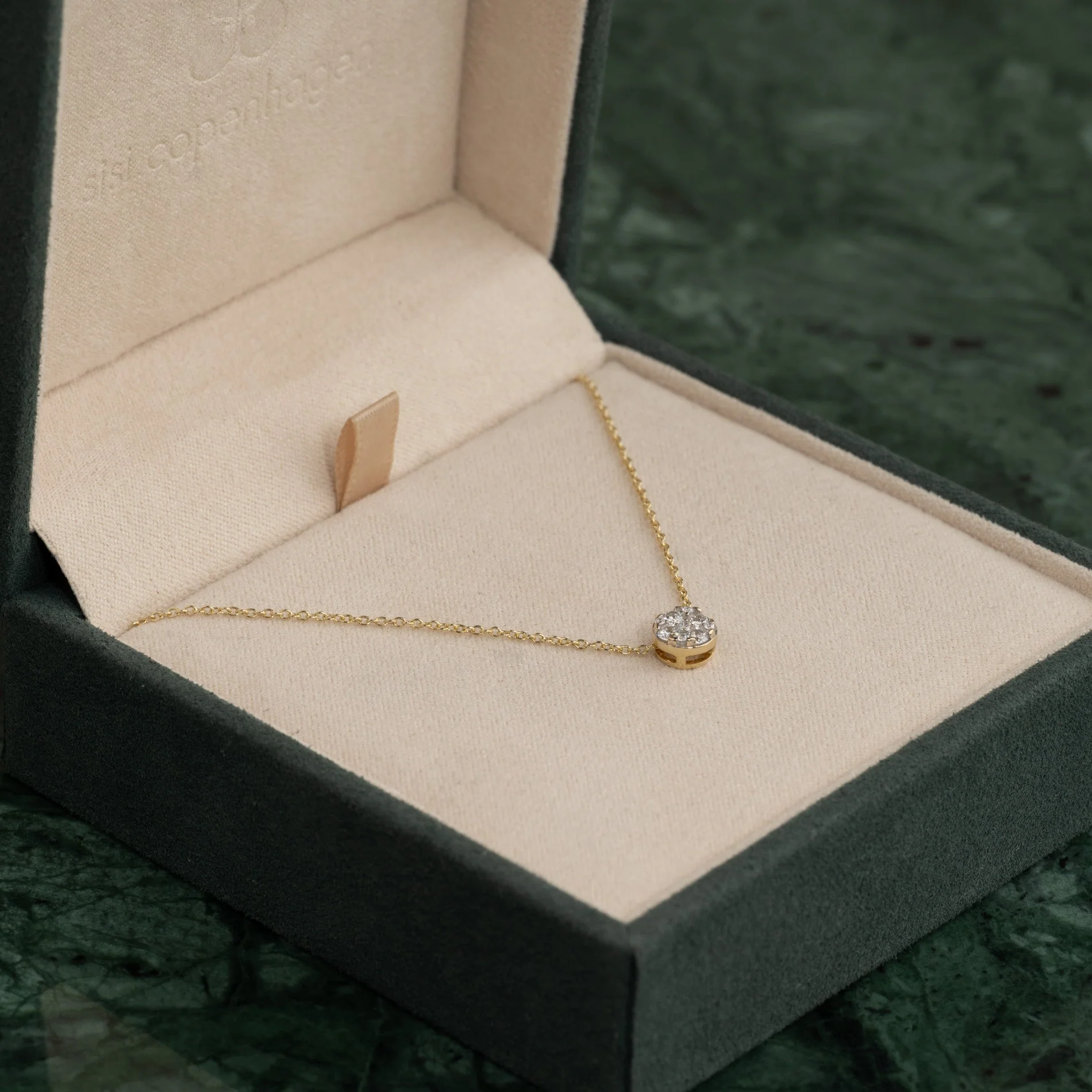 ROUND PAVE LAB-DIAMOND PENDANT - 0.2ct - YG - Image 7
