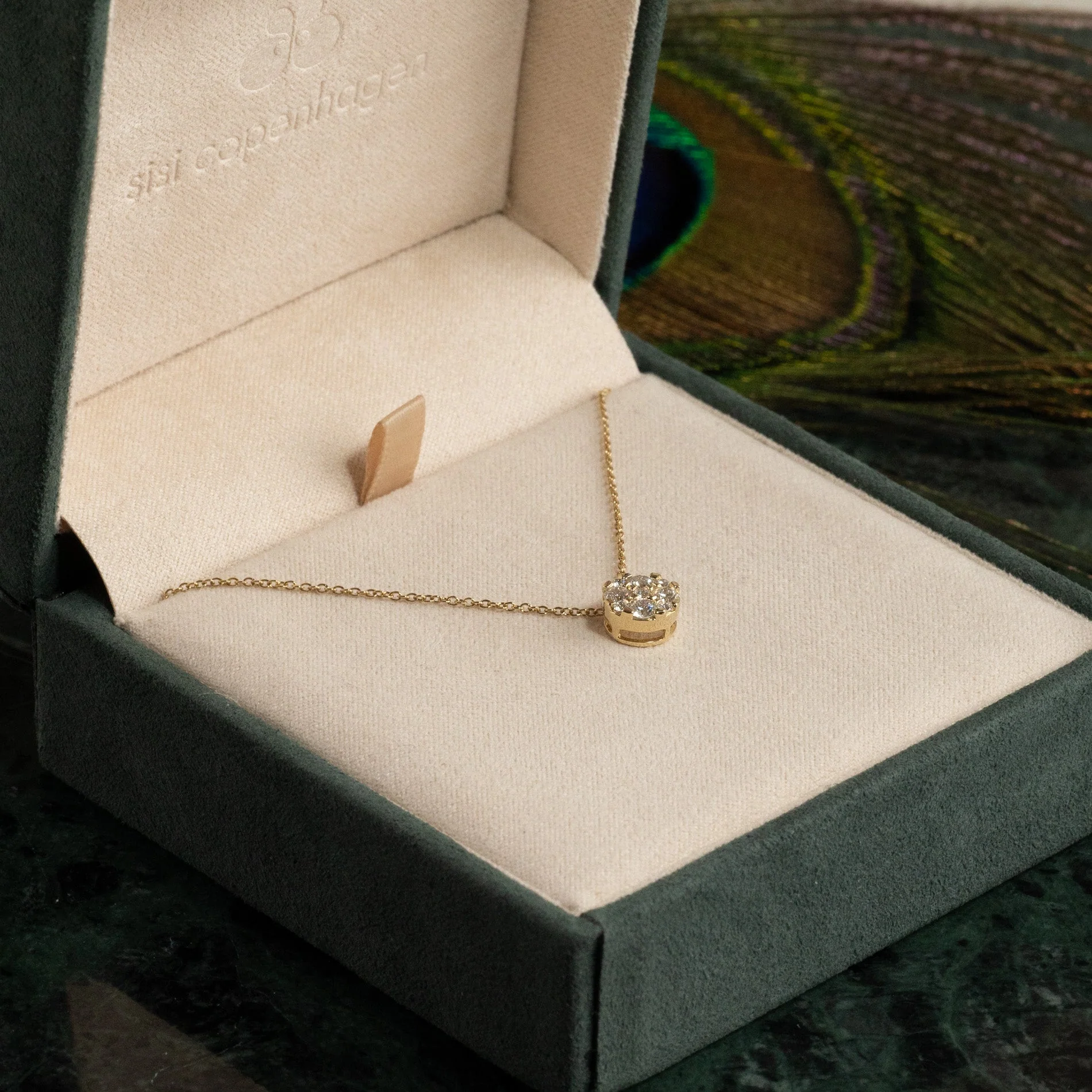 ROUND PAVE LAB-DIAMOND PENDANT - 0.45ct - YG - Image 11