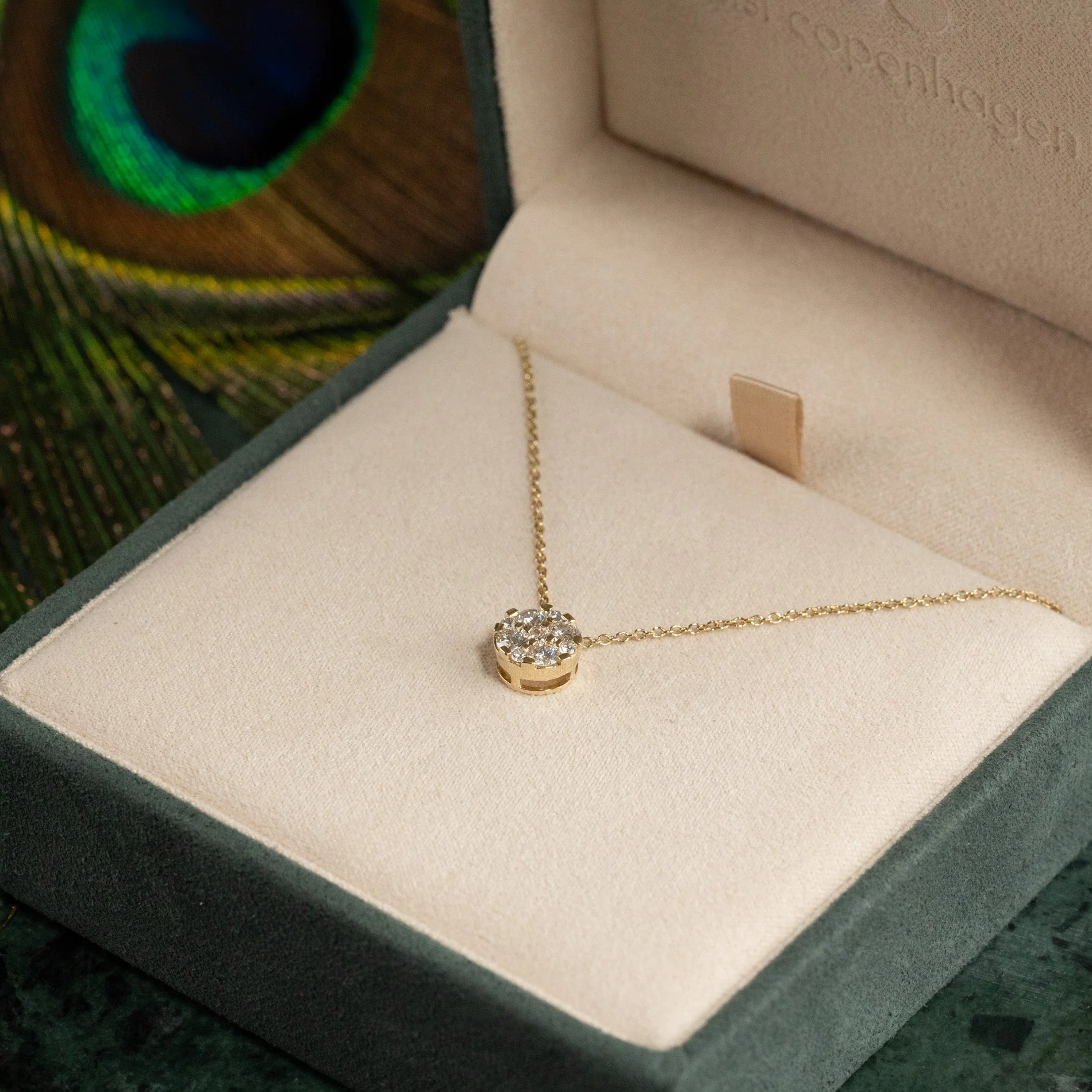 ROUND PAVE LAB-DIAMOND PENDANT - 0.45ct - YG - Image 8