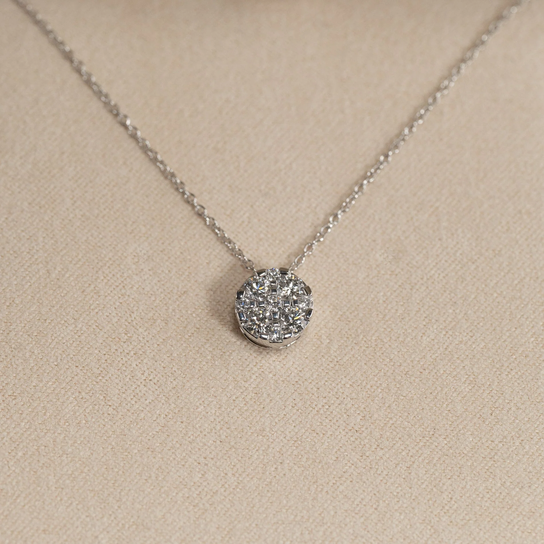 ROUND PAVE LAB-DIAMOND PENDANT - 0.45ct - WG - Image 3