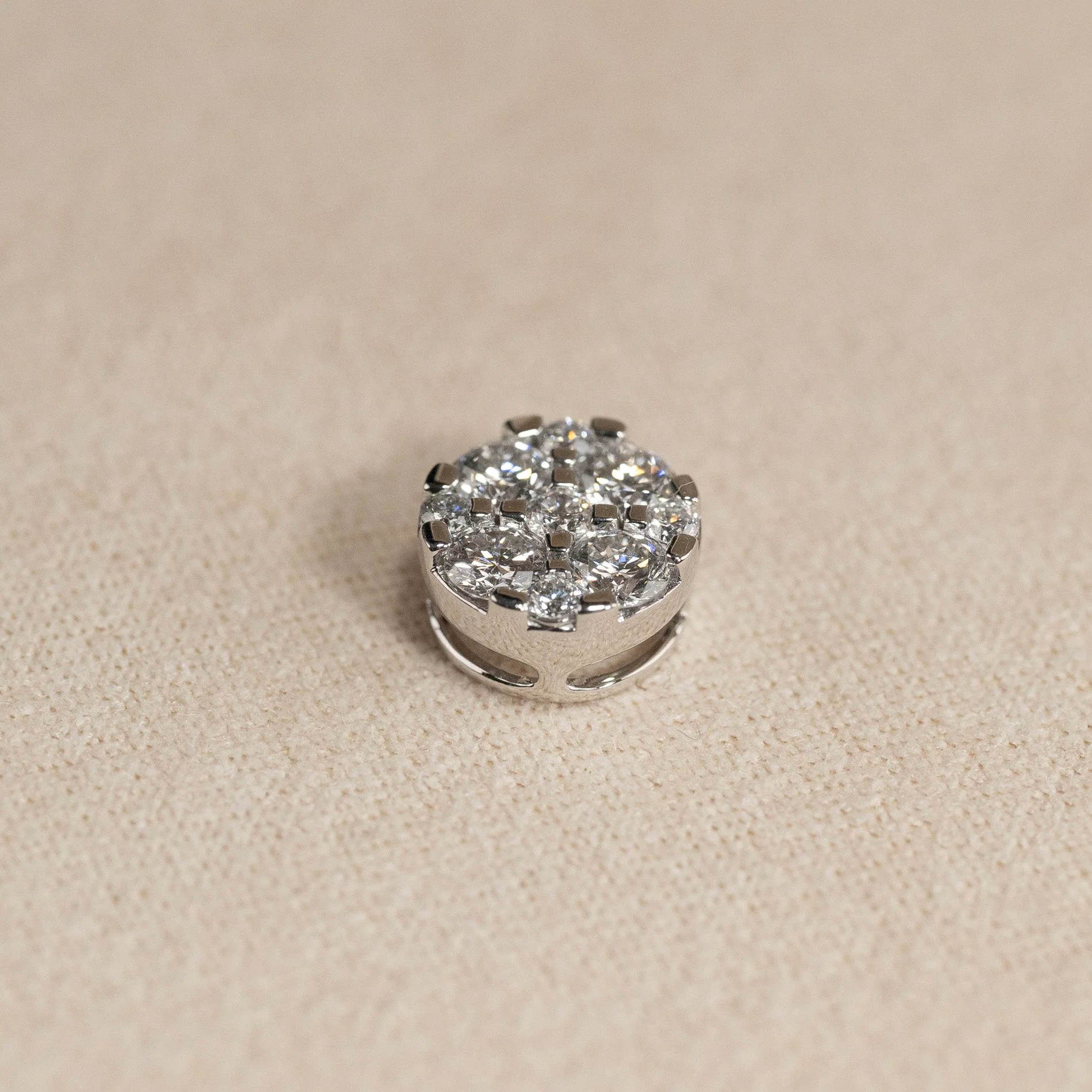 ROUND PAVE LAB-DIAMOND PENDANT - 0.45ct - WG - Image 5