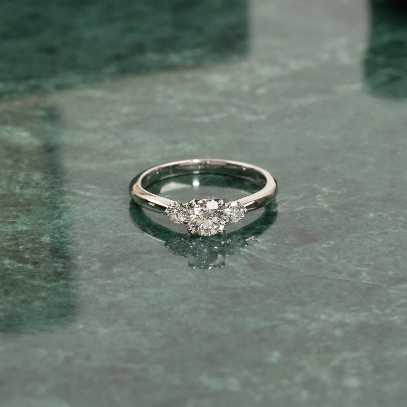 ROUND TRILOGY LAB-DIAMOND RING - 0.7ct - WG