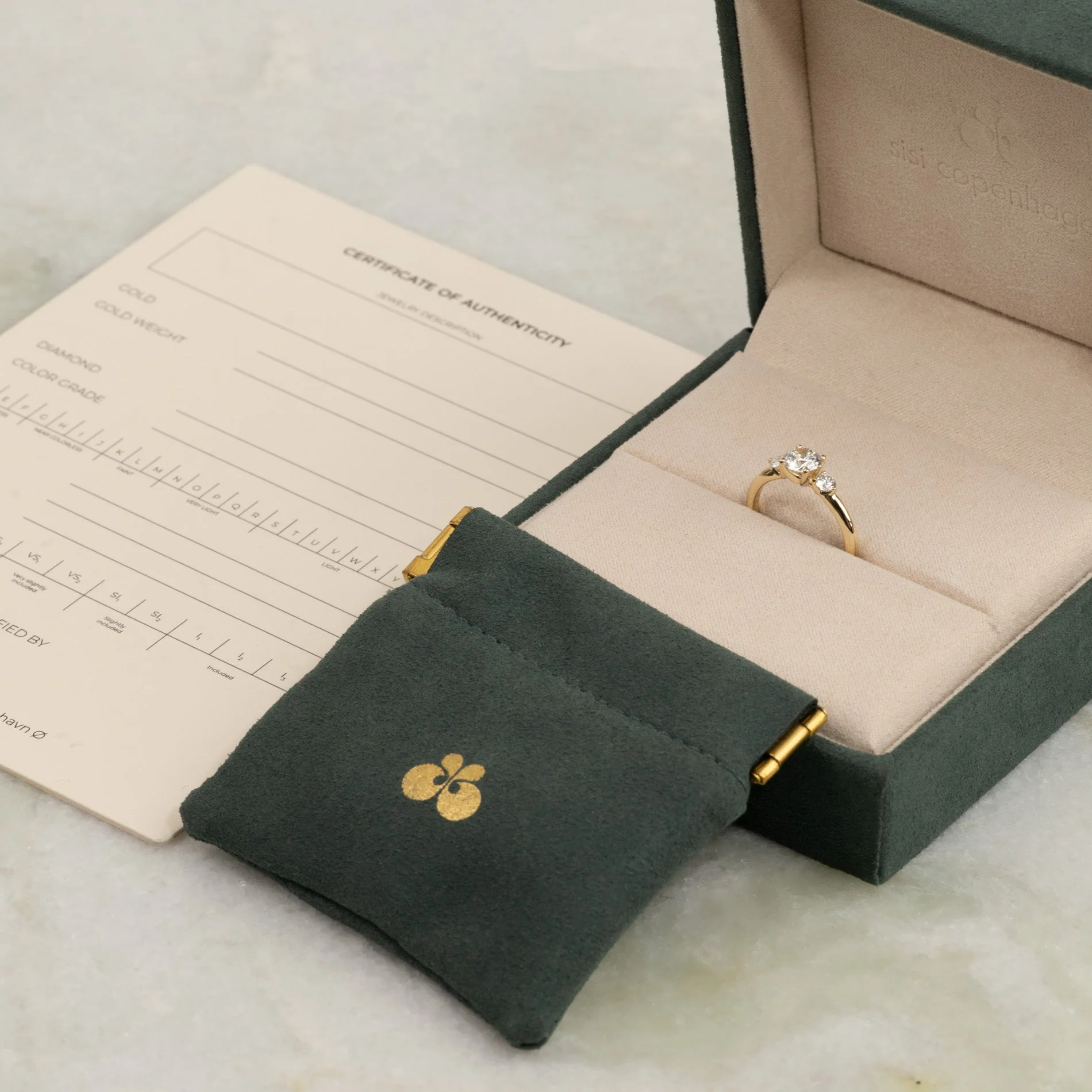 ROUND TRILOGY LAB-DIAMOND RING - 1.0ct - YG - Image 5