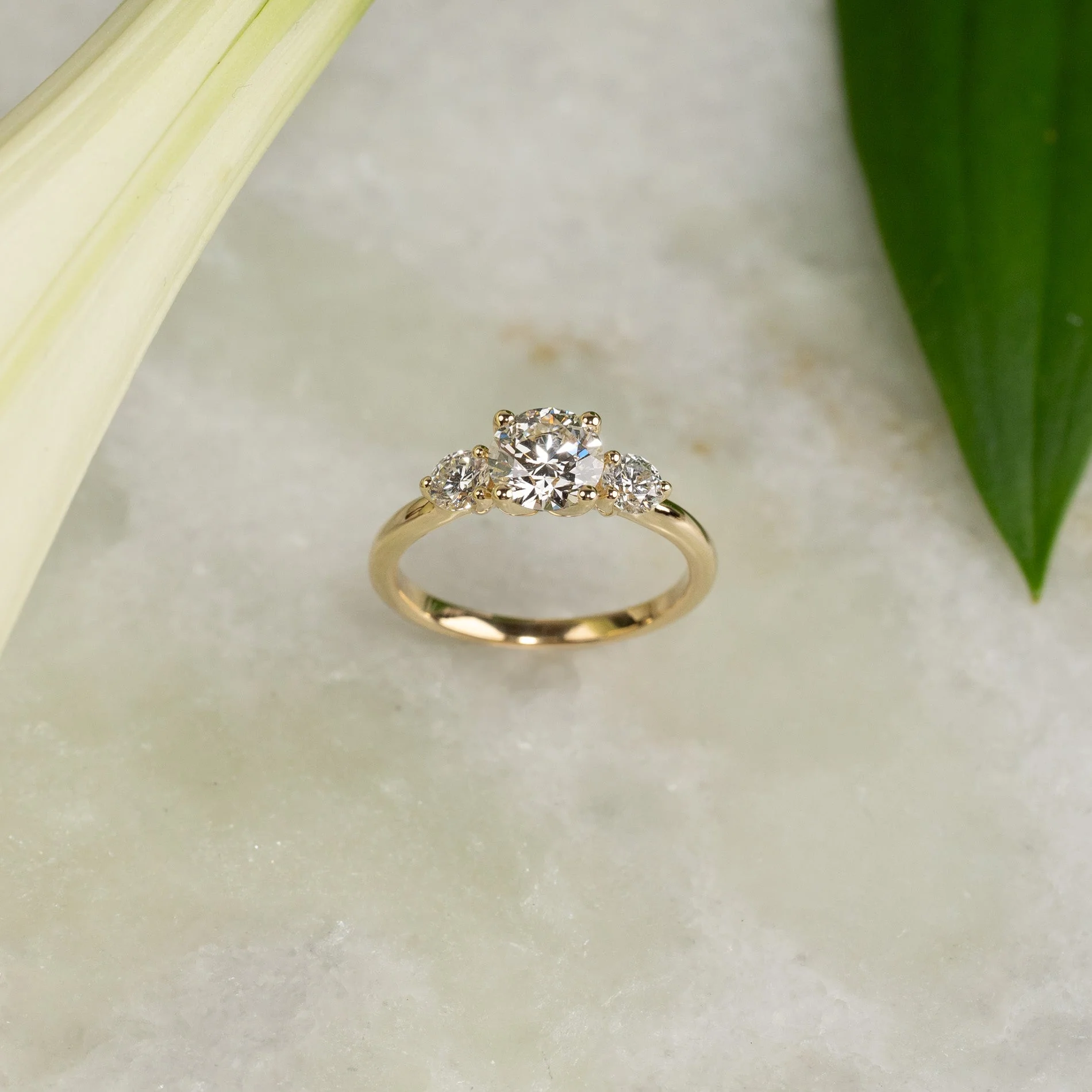ROUND TRILOGY LAB-DIAMOND RING - 1.4ct - YG