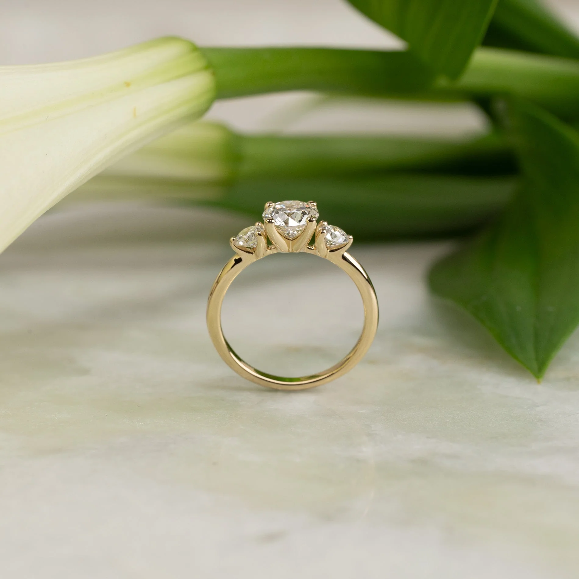 ROUND TRILOGY LAB-DIAMOND RING - 1.4ct - YG - Image 9
