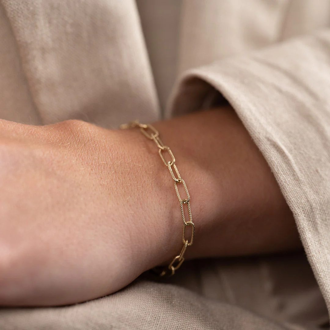 ROXANNE SOLID GOLD BRACELET - Image 8