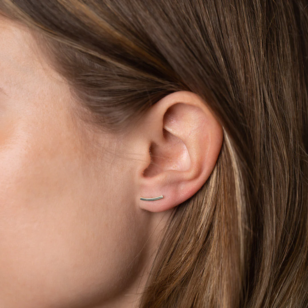 SCARLETT SOLID GOLD STUD EARRING - Image 6