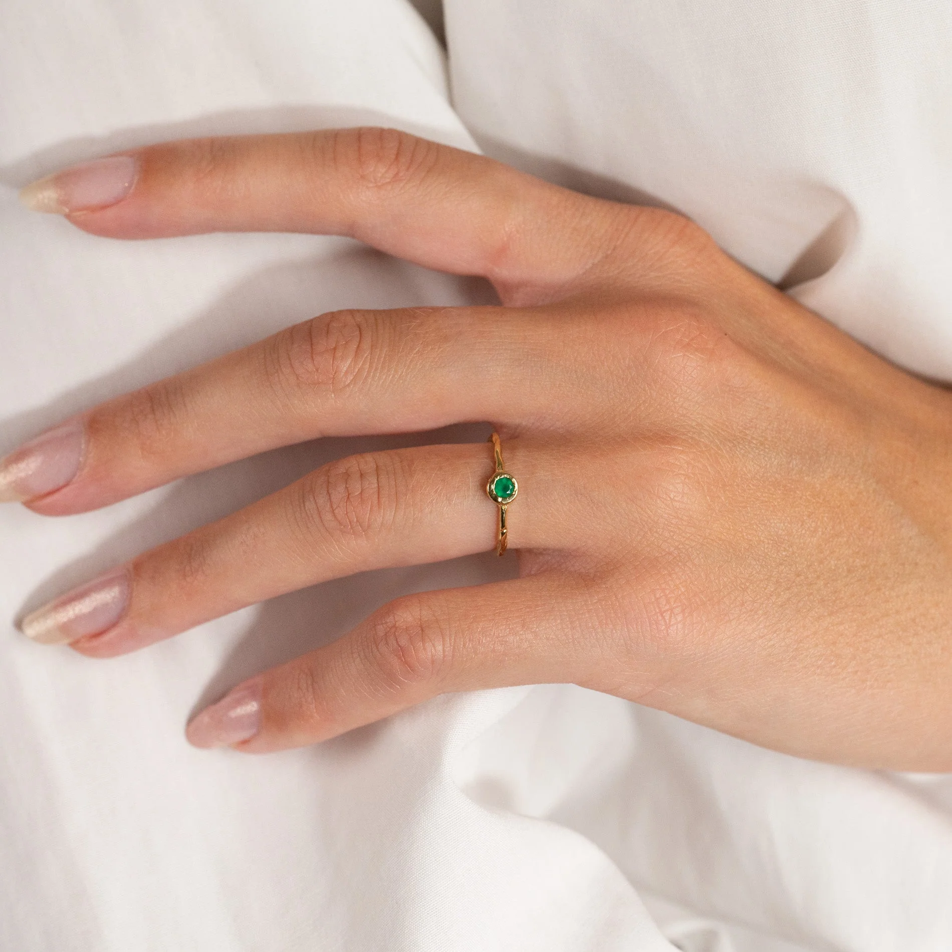 SELENE GREEN AGATE GOLDEN RING - Image 6