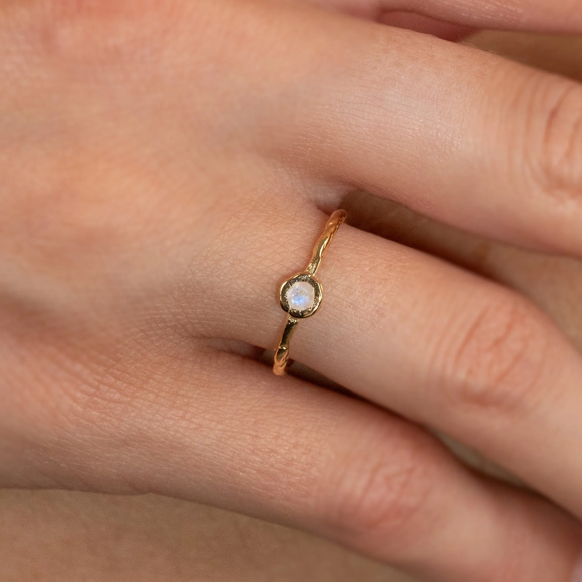 SELENE MOONSTONE GOLDEN RING - Image 5