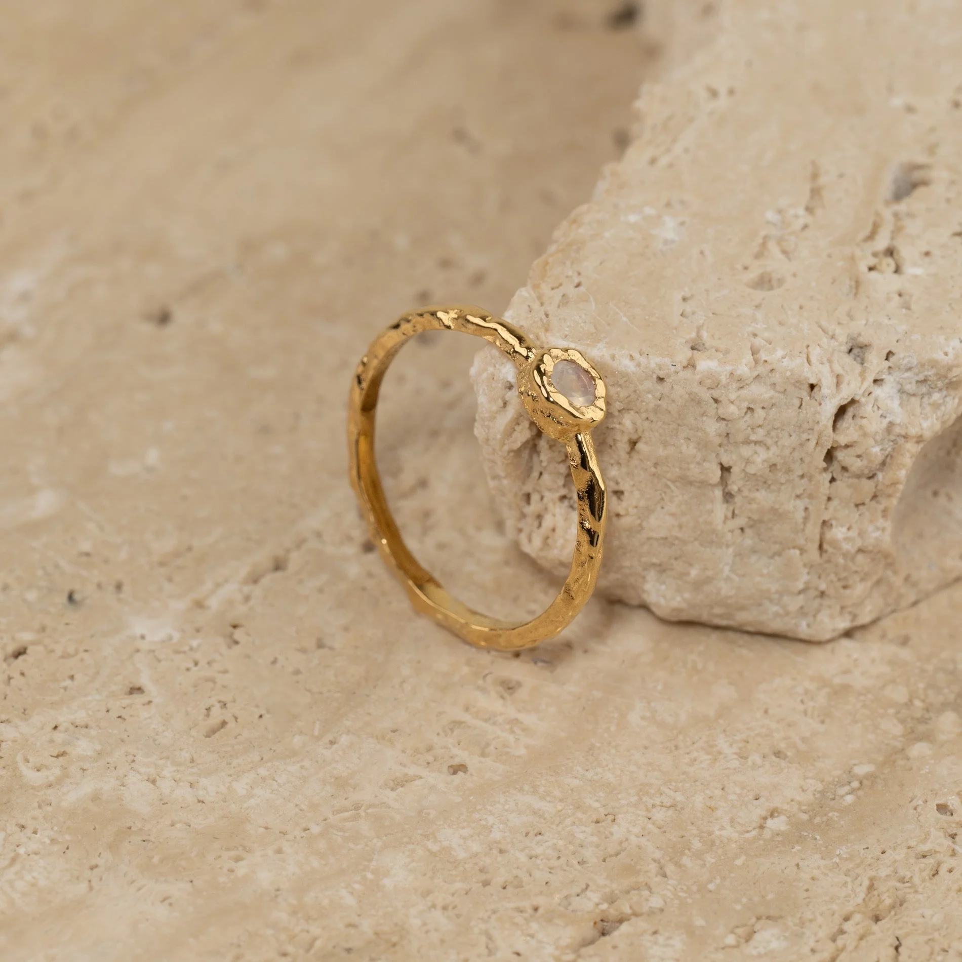 SELENE MOONSTONE GOLDEN RING - Image 6