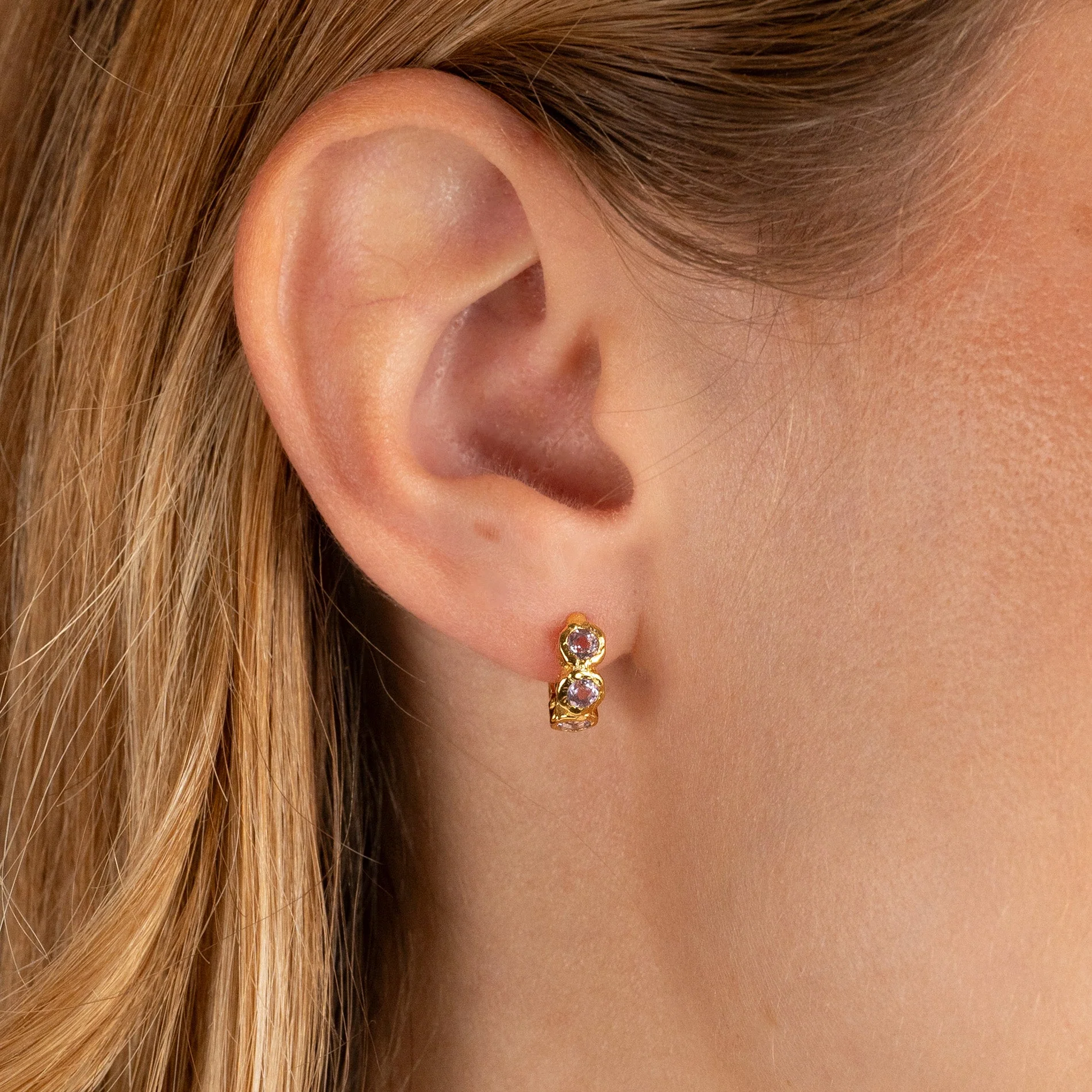 SELENE PURPLE AMETHYST GOLDEN HUGGIE EARRING - Image 2