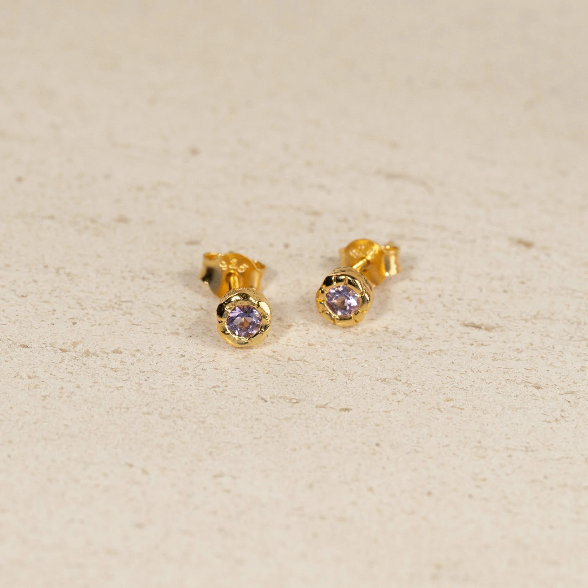 SELENE PURPLE AMETHYST GOLDEN STUD EARRING - Image 4