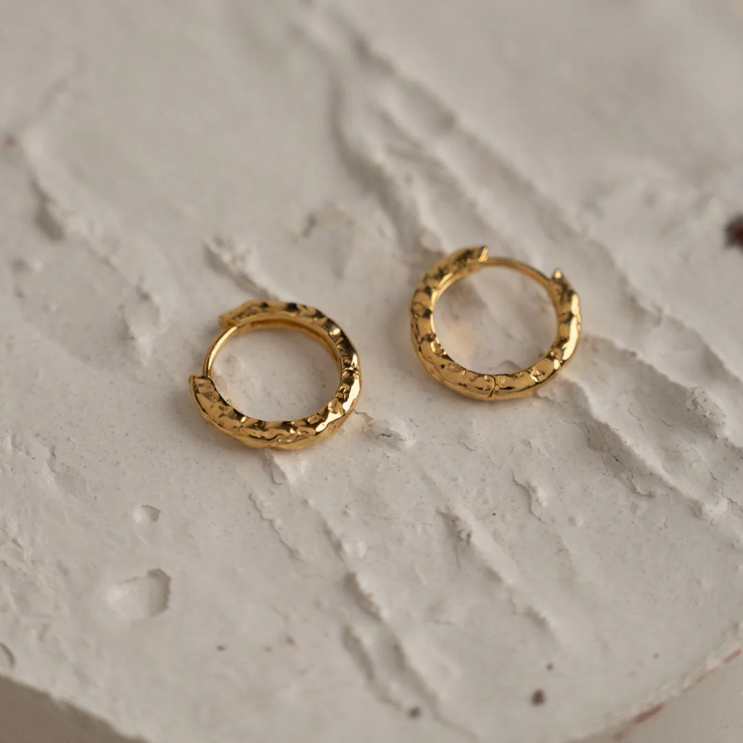 SELINA SMALL GOLDEN CREOL EARRING - Image 3