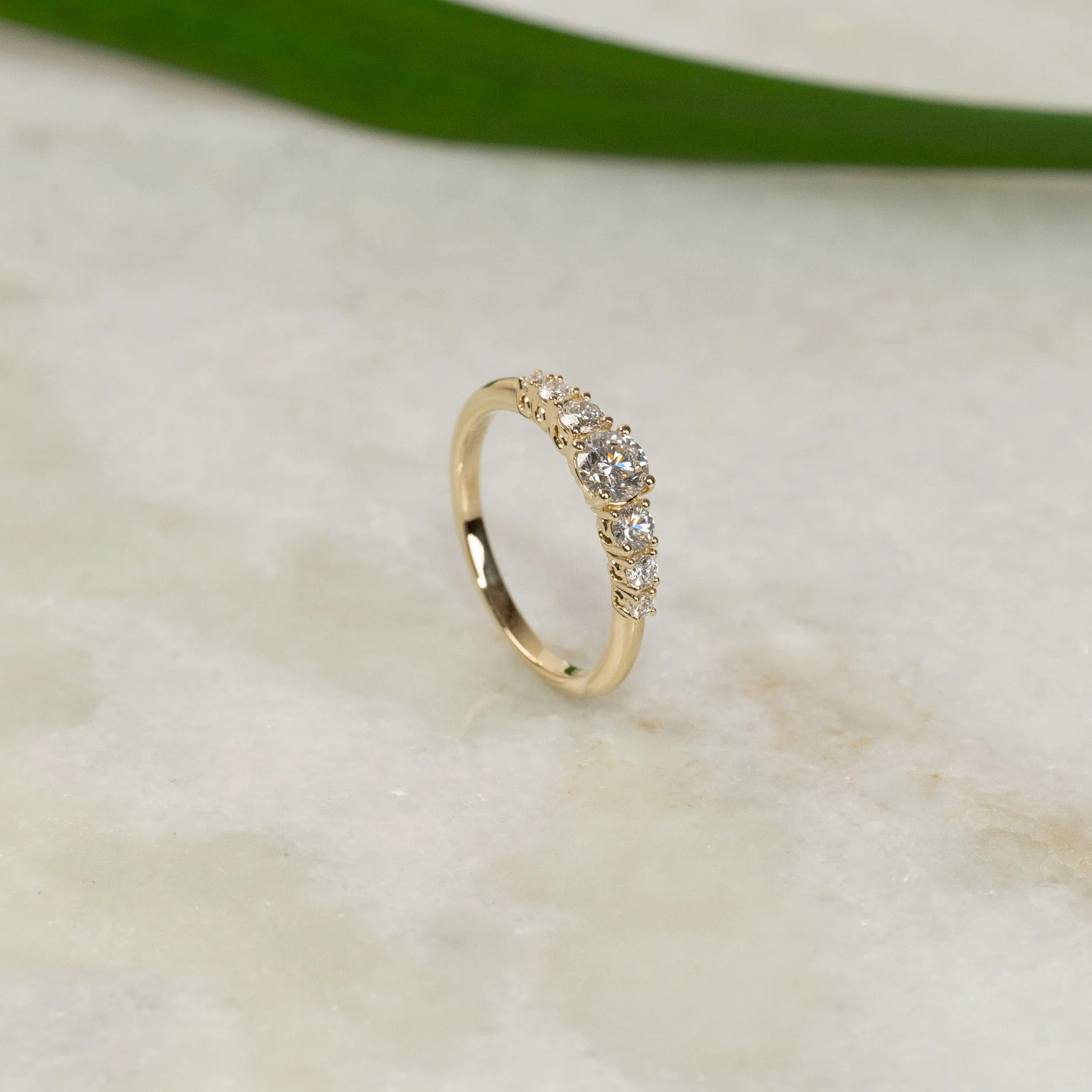 SEVEN-STONE TRELLIS LAB-DIAMOND RING - 0.7ct - YG