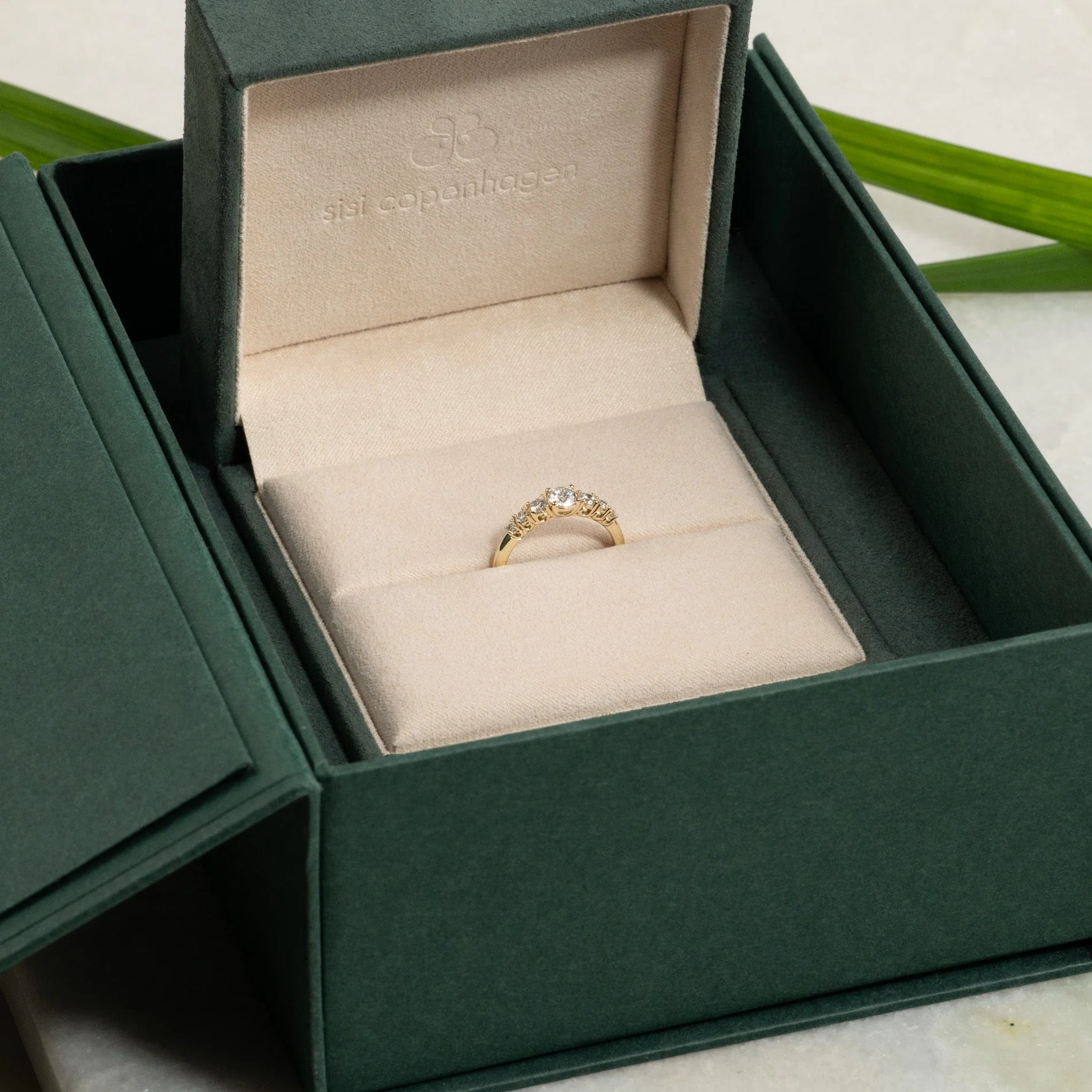 SEVEN-STONE TRELLIS LAB-DIAMOND RING - 0.7ct - YG - Image 9