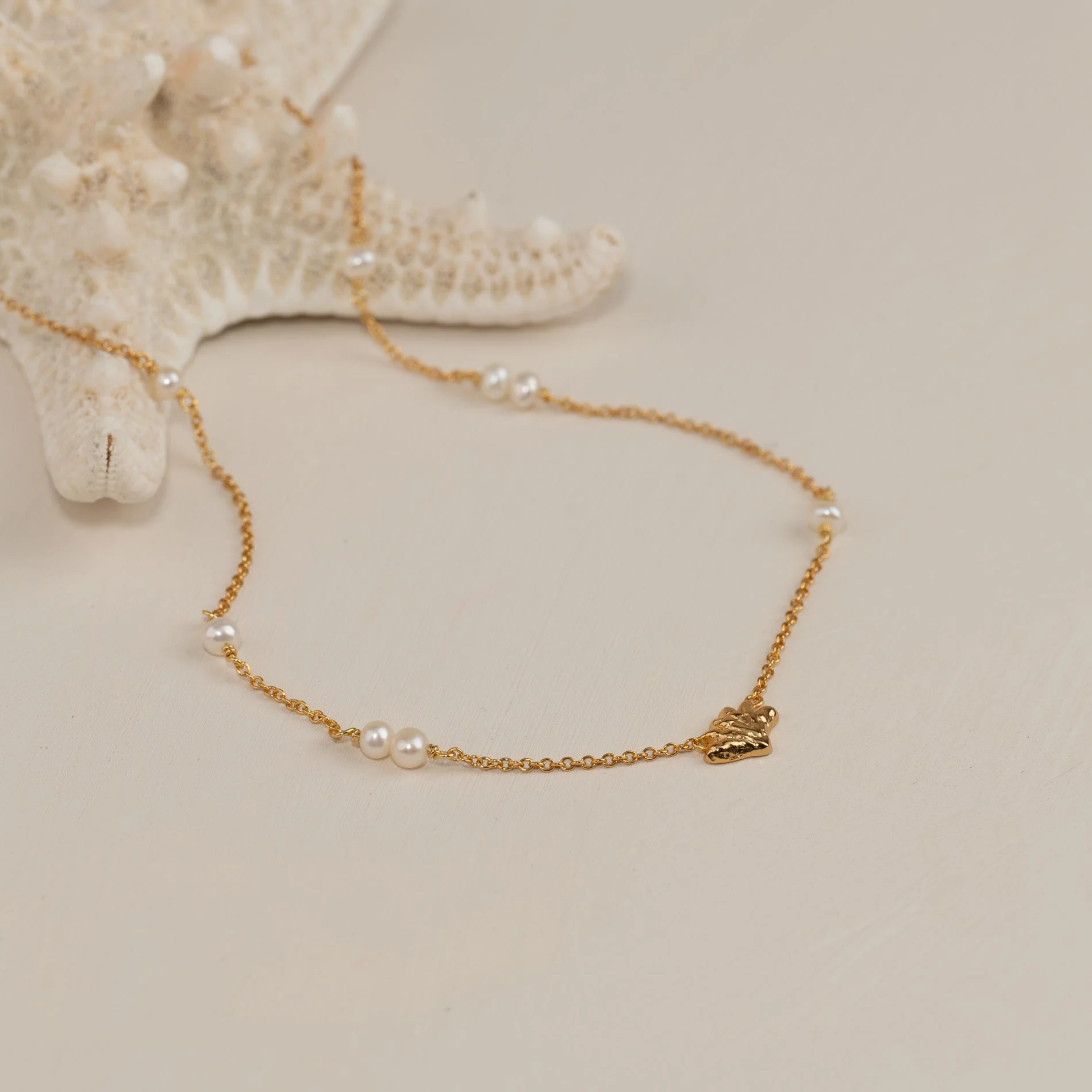 SHELLY PEARL GOLDEN NECKLACE - Image 5