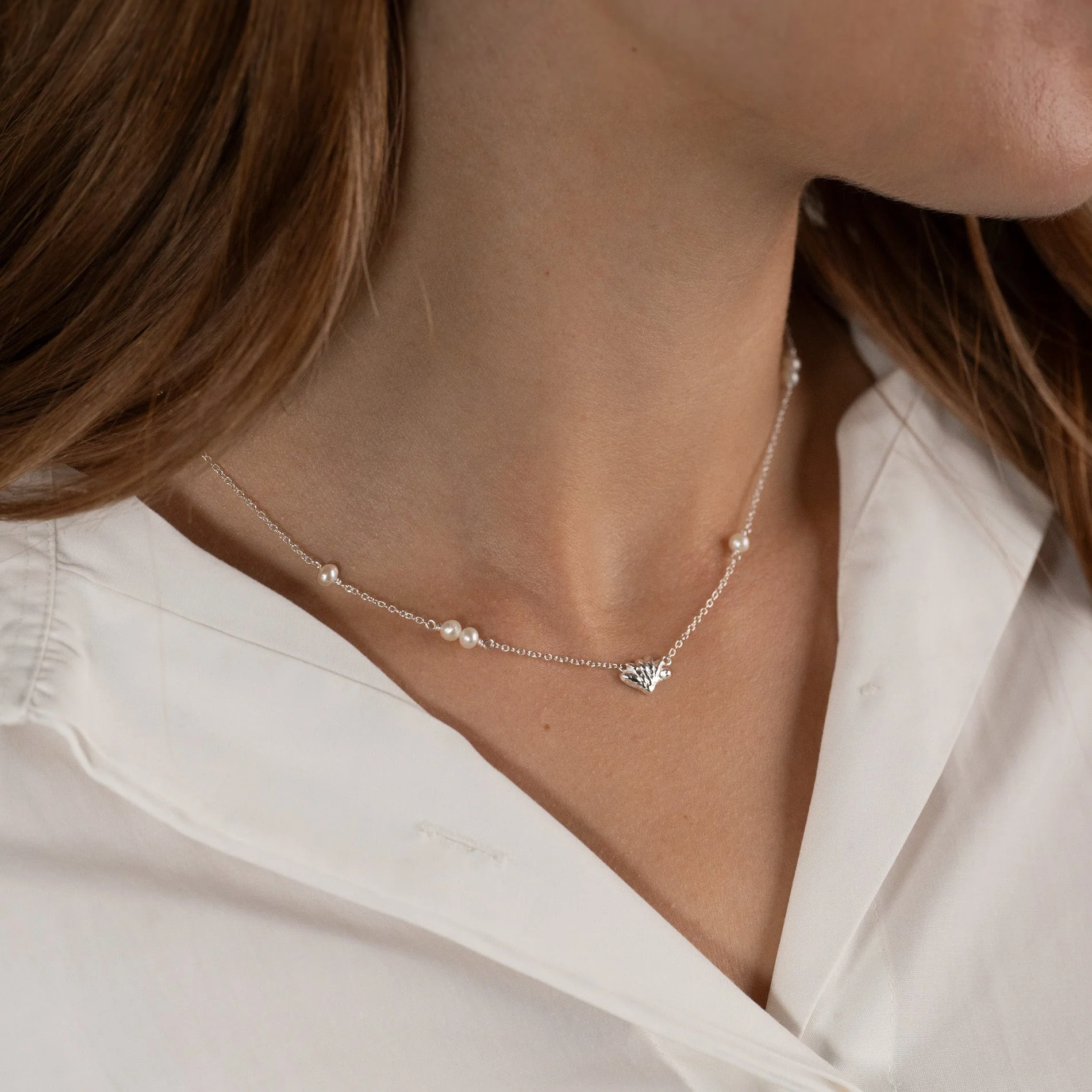 SHELLY PEARL SILVER NECKLACE - Image 5