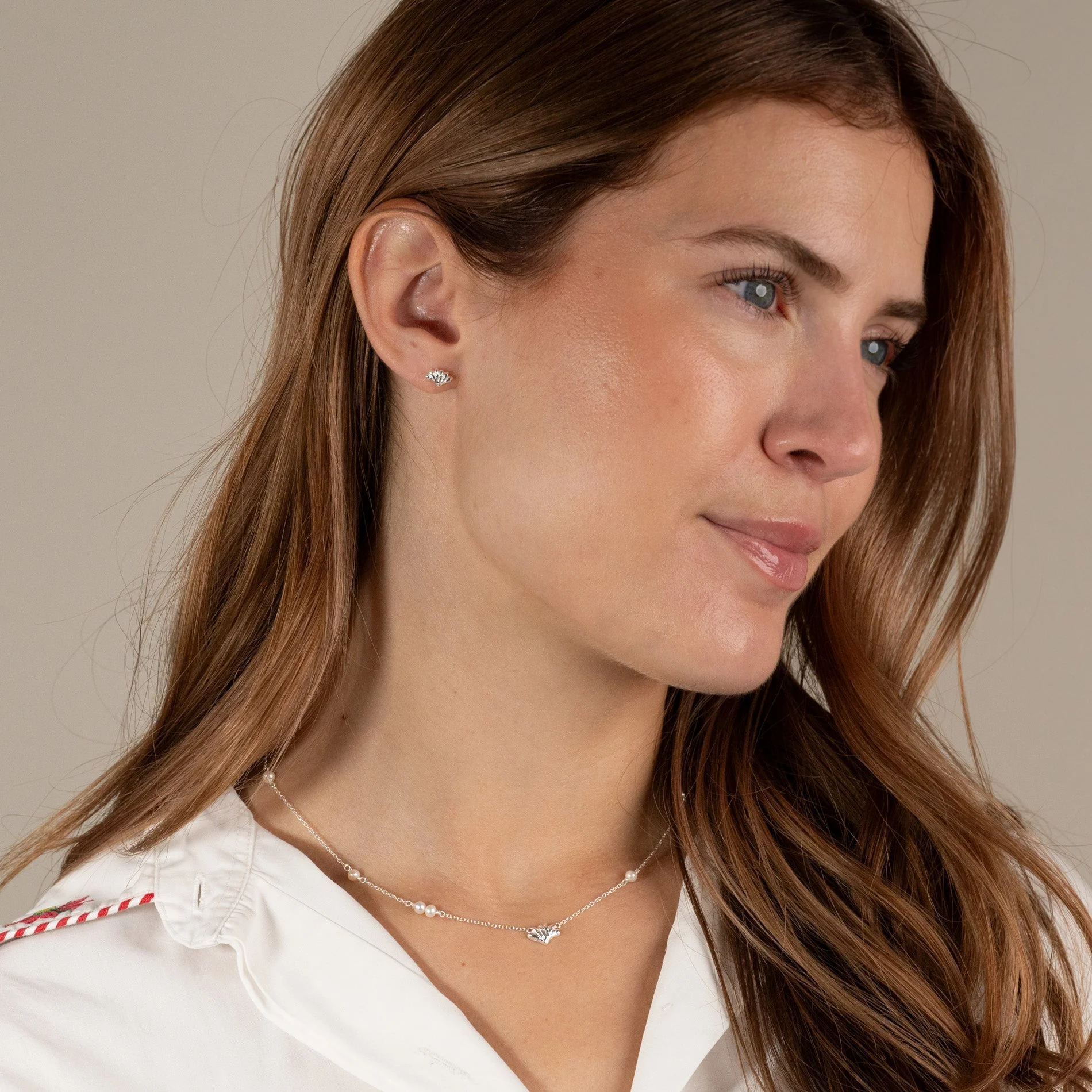 SHELLY SILVER STUD EARRING - Image 8