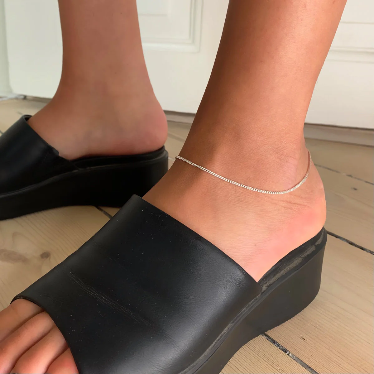 SIA MINI PANZER SILVER ANKLET - Image 3