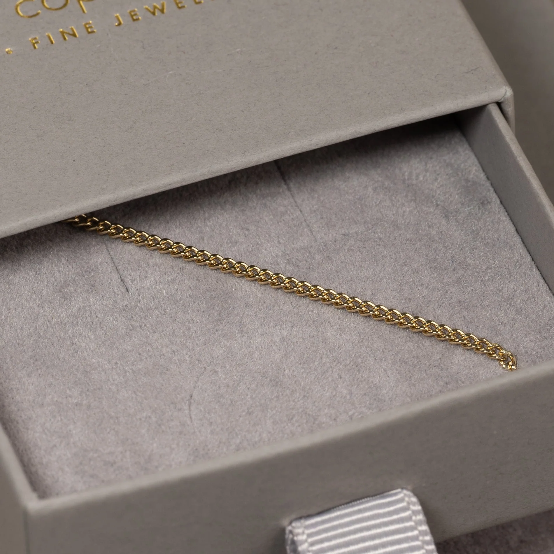 SIA MINI PANZER SOLID GOLD BRACELET - Image 6