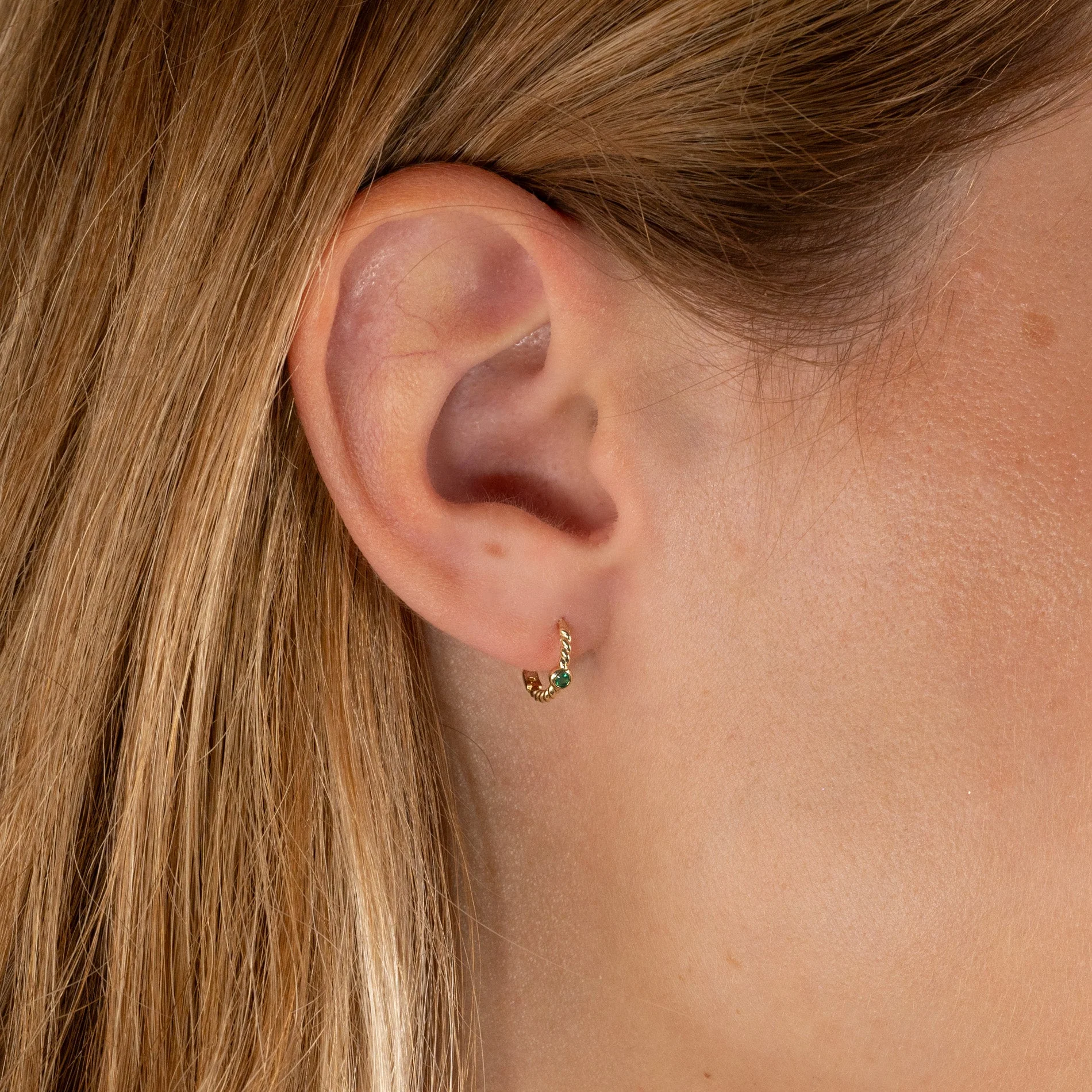 SIGRID GREEN AGATE SOLID GOLD CREOL EARRING - Image 3