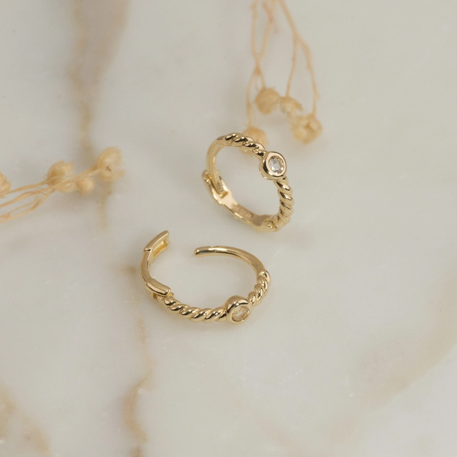 SIGRID WHITE TOPAZ SOLID GOLD CREOL EARRING - Image 5