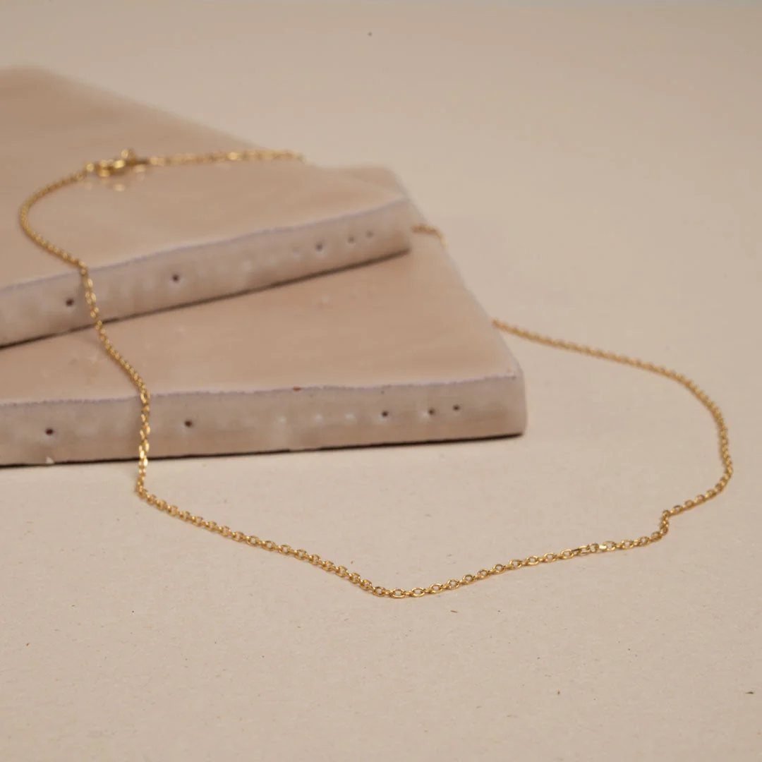 SIMPLE LINK GOLDEN CHAIN - Image 3
