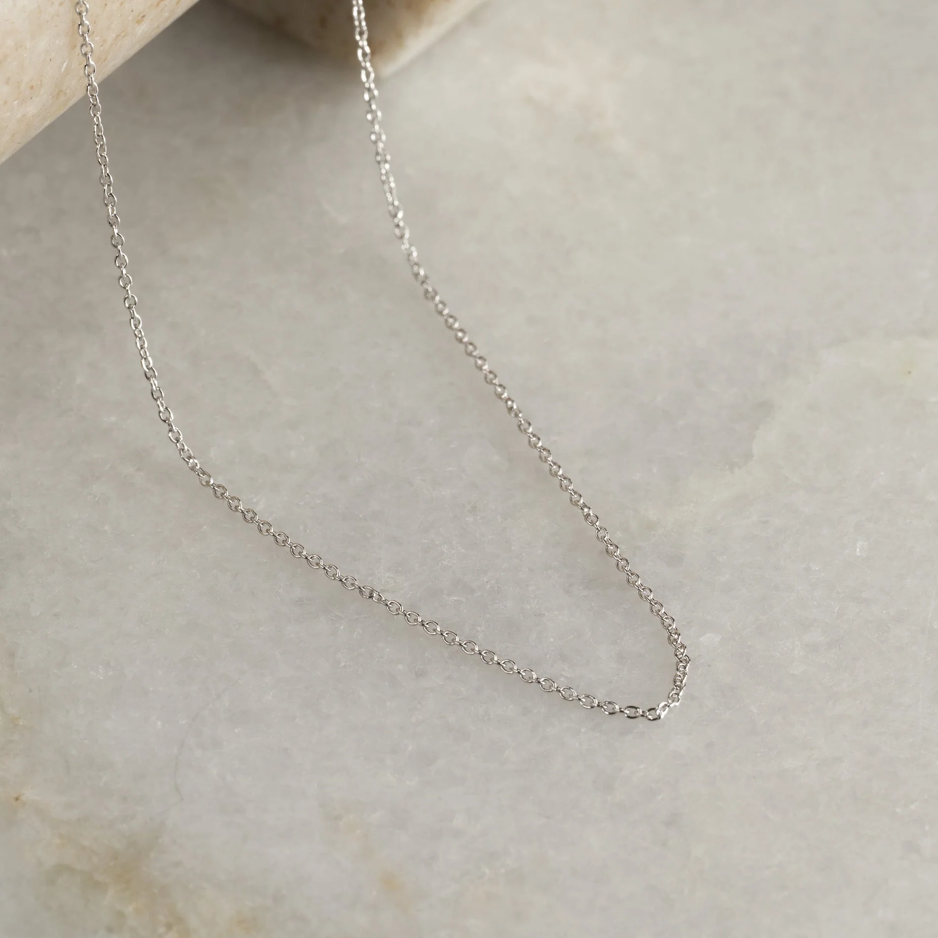 SIMPLE LINK SOLID GOLD CHAIN - 14KT WG - Image 4