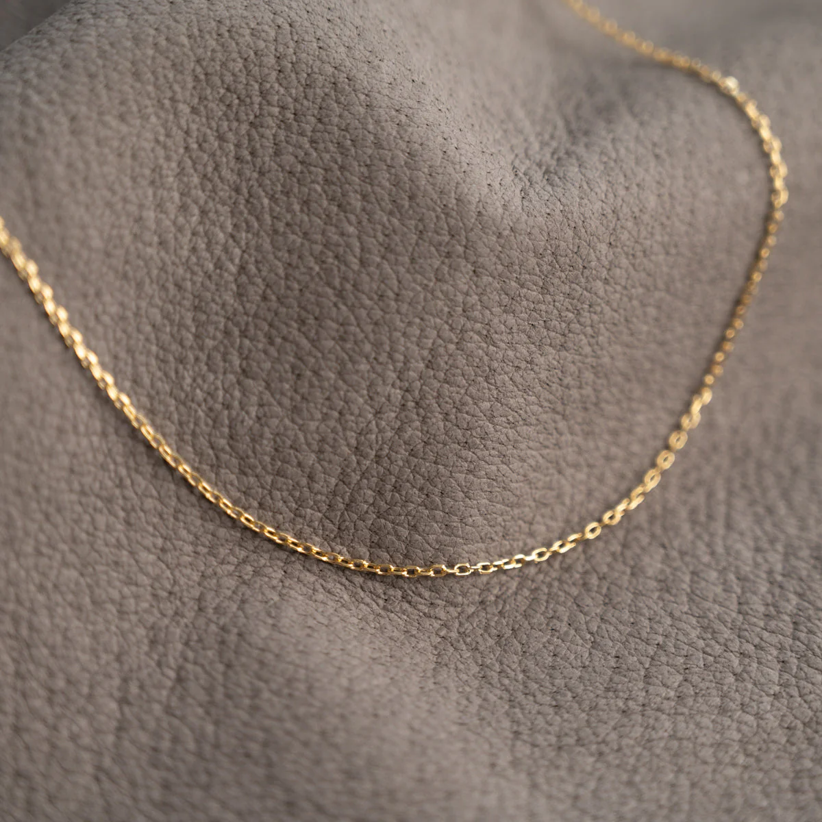 SIMPLE LINK SOLID GOLD CHAIN - Image 4