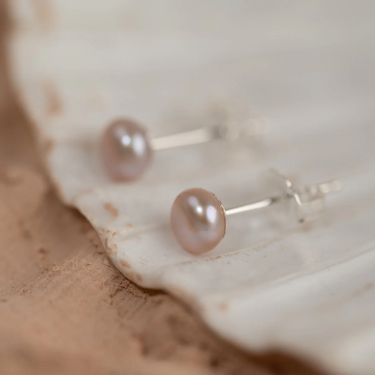 SIMPLE ROSE PEARL SILVER STUD EARRING - Image 12