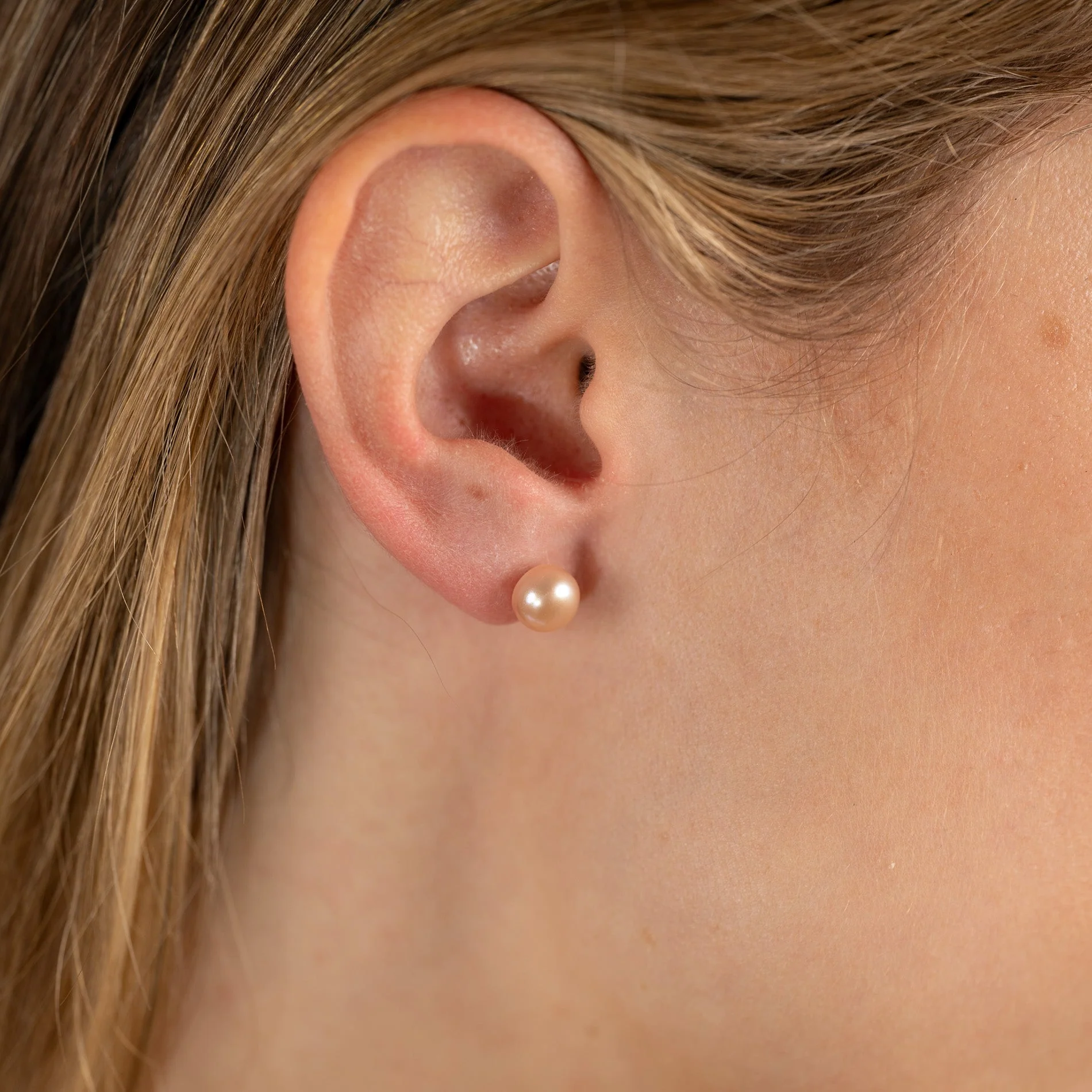 SIMPLE ROSE PEARL SILVER STUD EARRING - Image 7