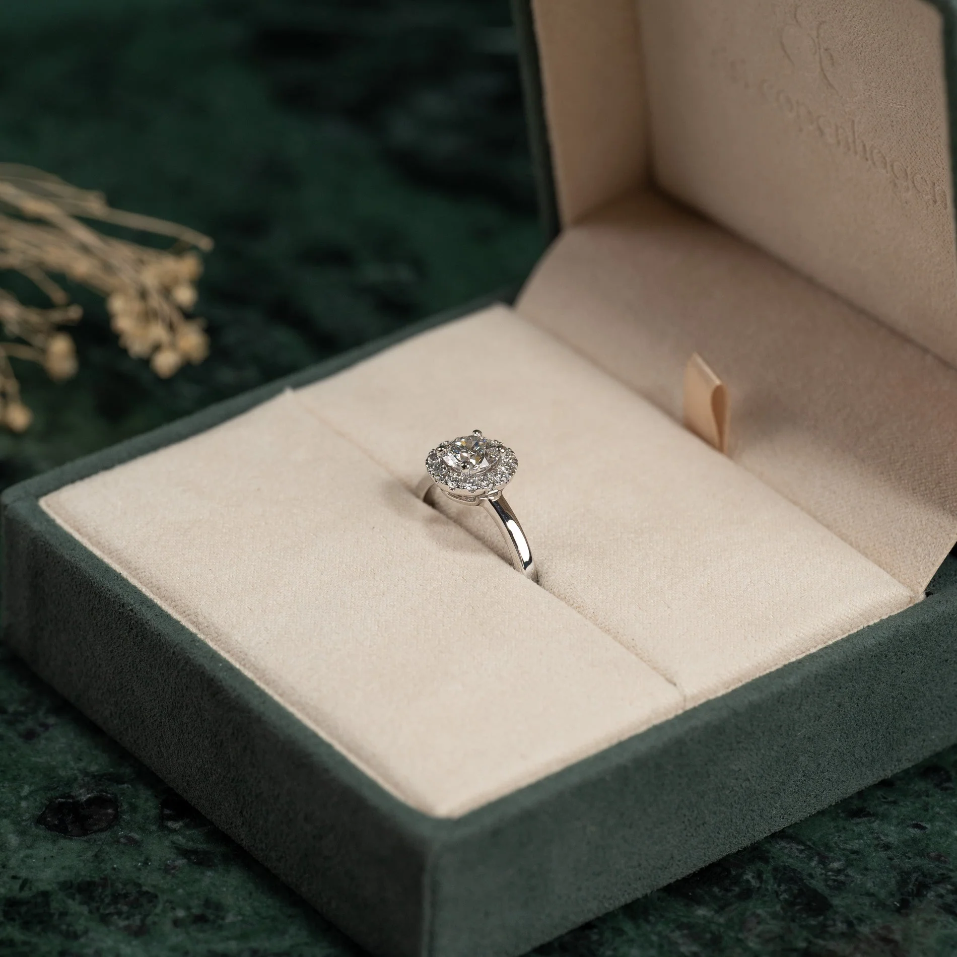 SIMPLE ROUND HALO LAB-DIAMOND RING - 1.25ct - WG - Image 6