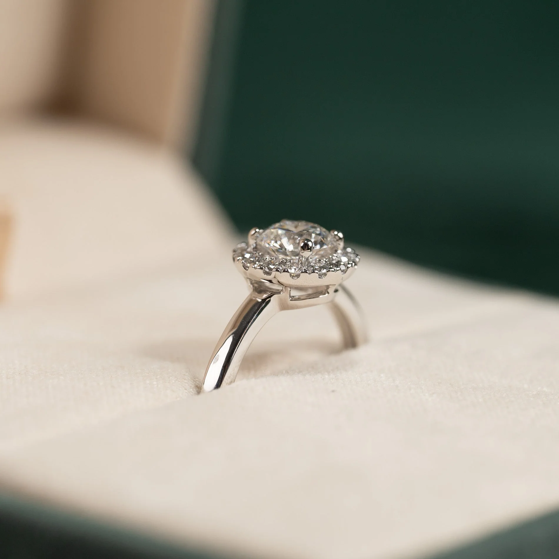 SIMPLE ROUND HALO LAB-DIAMOND RING - 1.25ct - WG - Image 9
