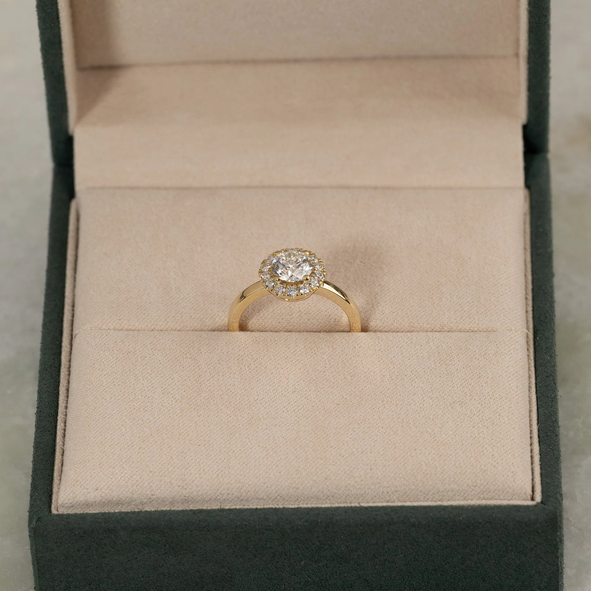 SIMPLE ROUND HALO LAB-DIAMOND RING - 1.25ct - YG - Image 9