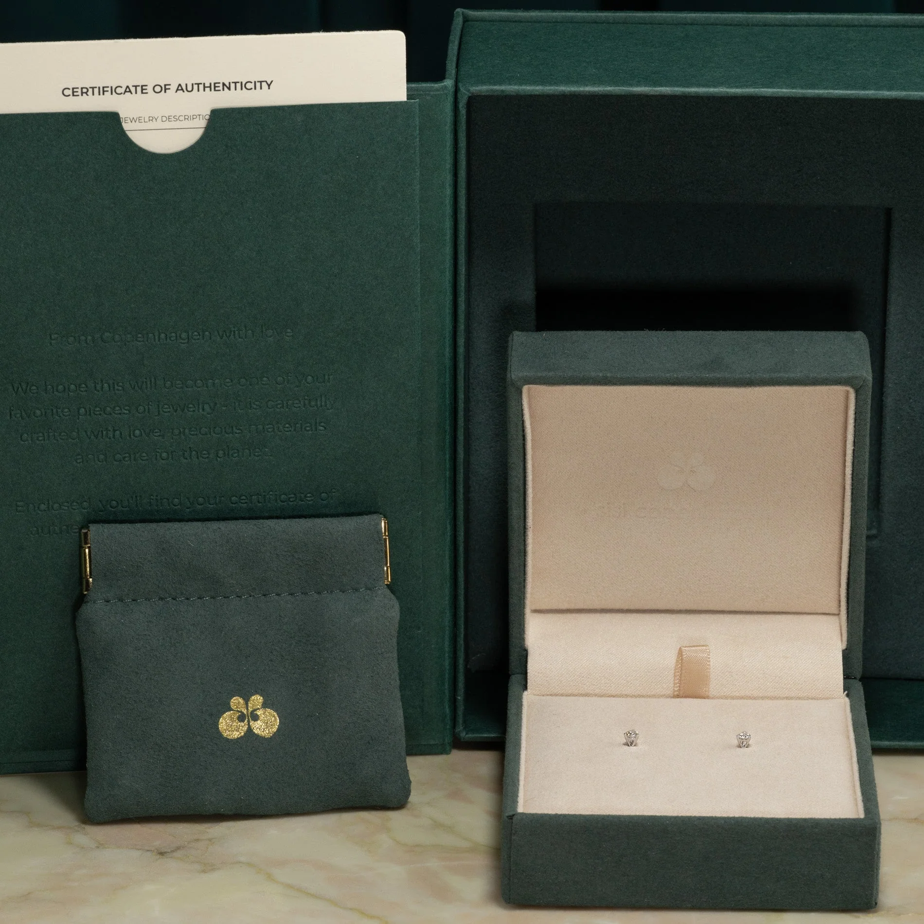 SIMPLE LAB-DIAMOND STUD EARRING - 0.2ct - WG - Image 8