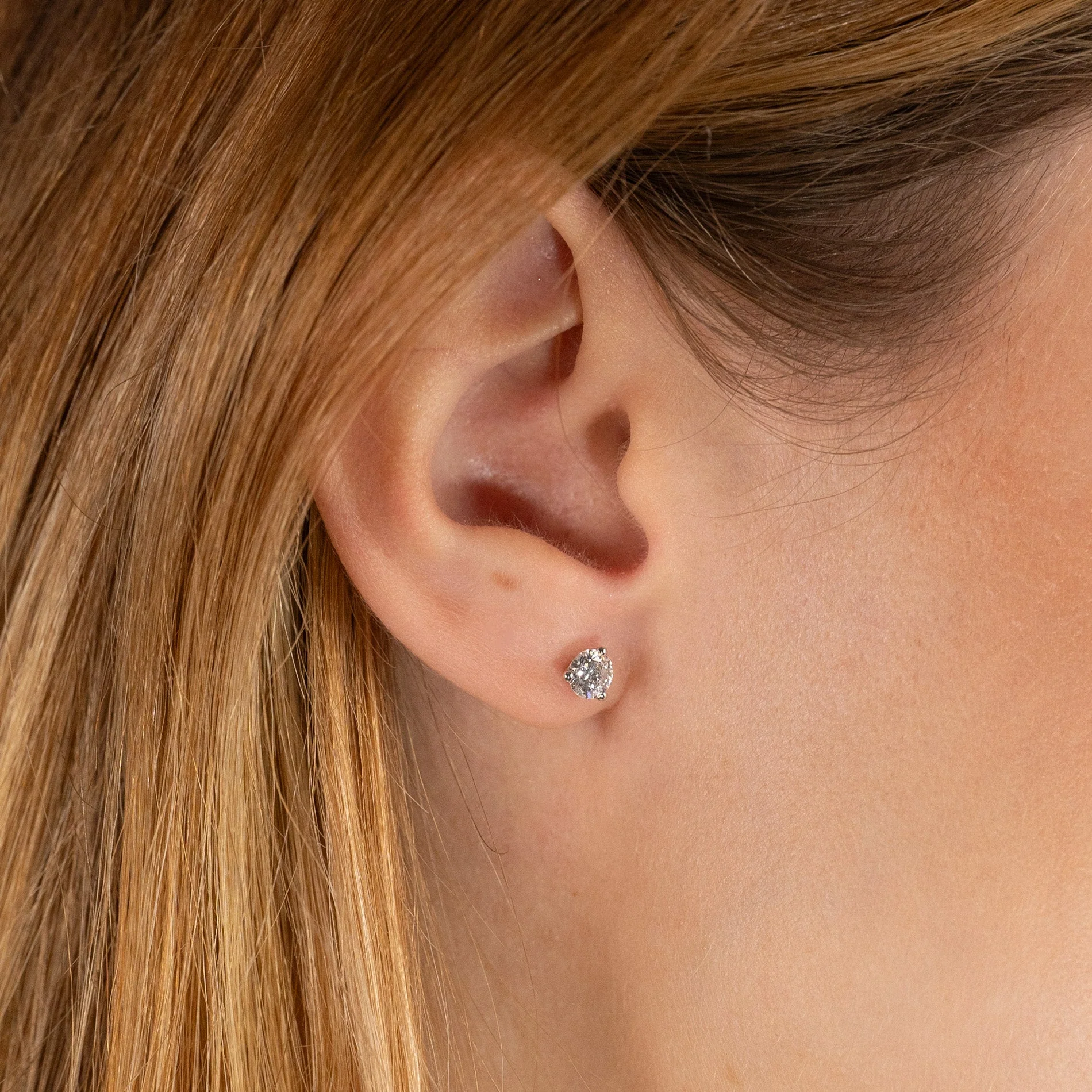 SIMPLE LAB-DIAMOND STUD EARRING - 0.75ct - WG - Image 5