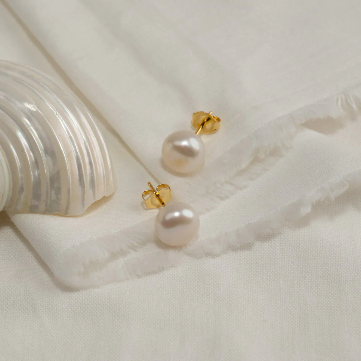 SIMPLE WHITE PEARL GOLDEN STUD EARRING - Image 13