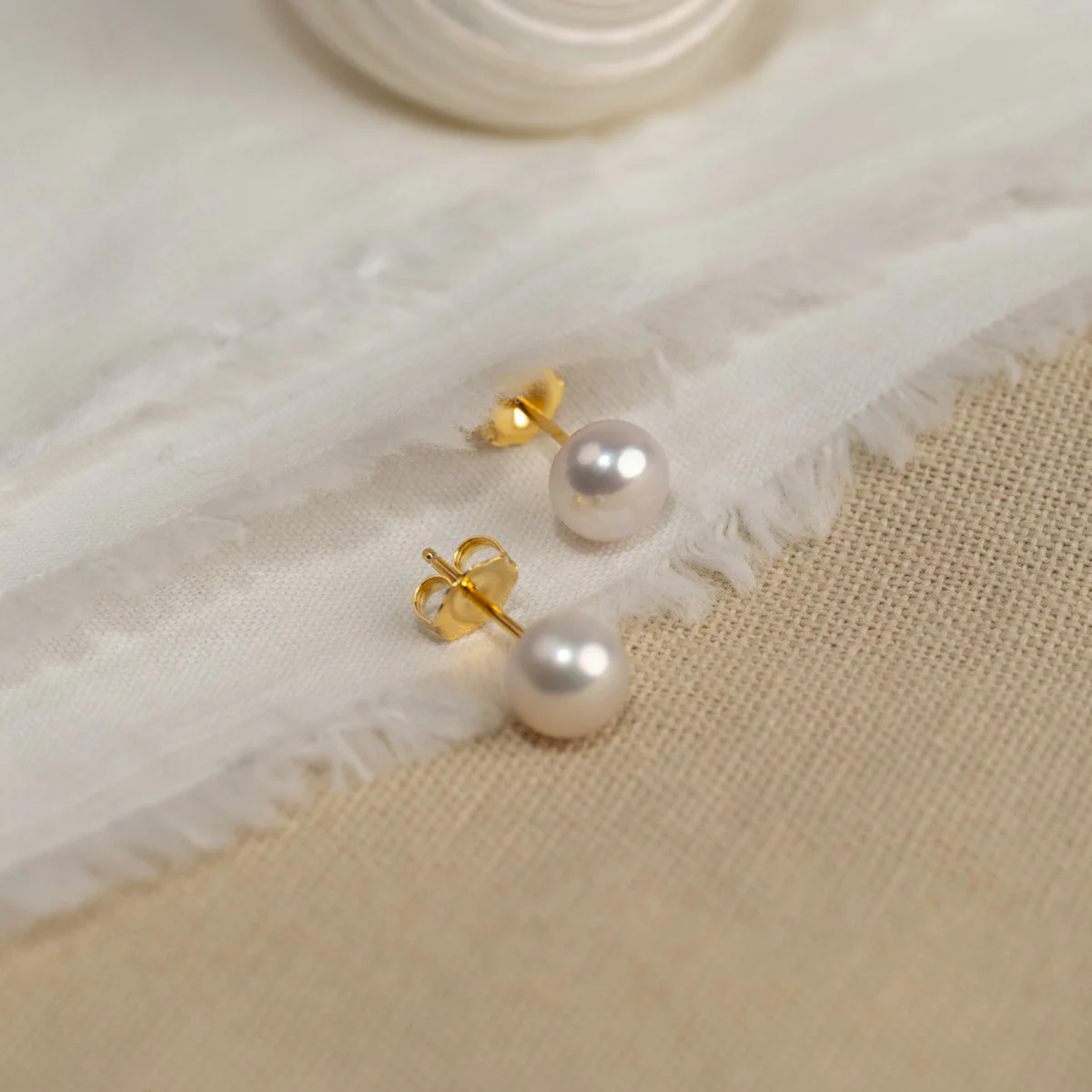 SIMPLE WHITE PEARL GOLDEN STUD EARRING - Image 9