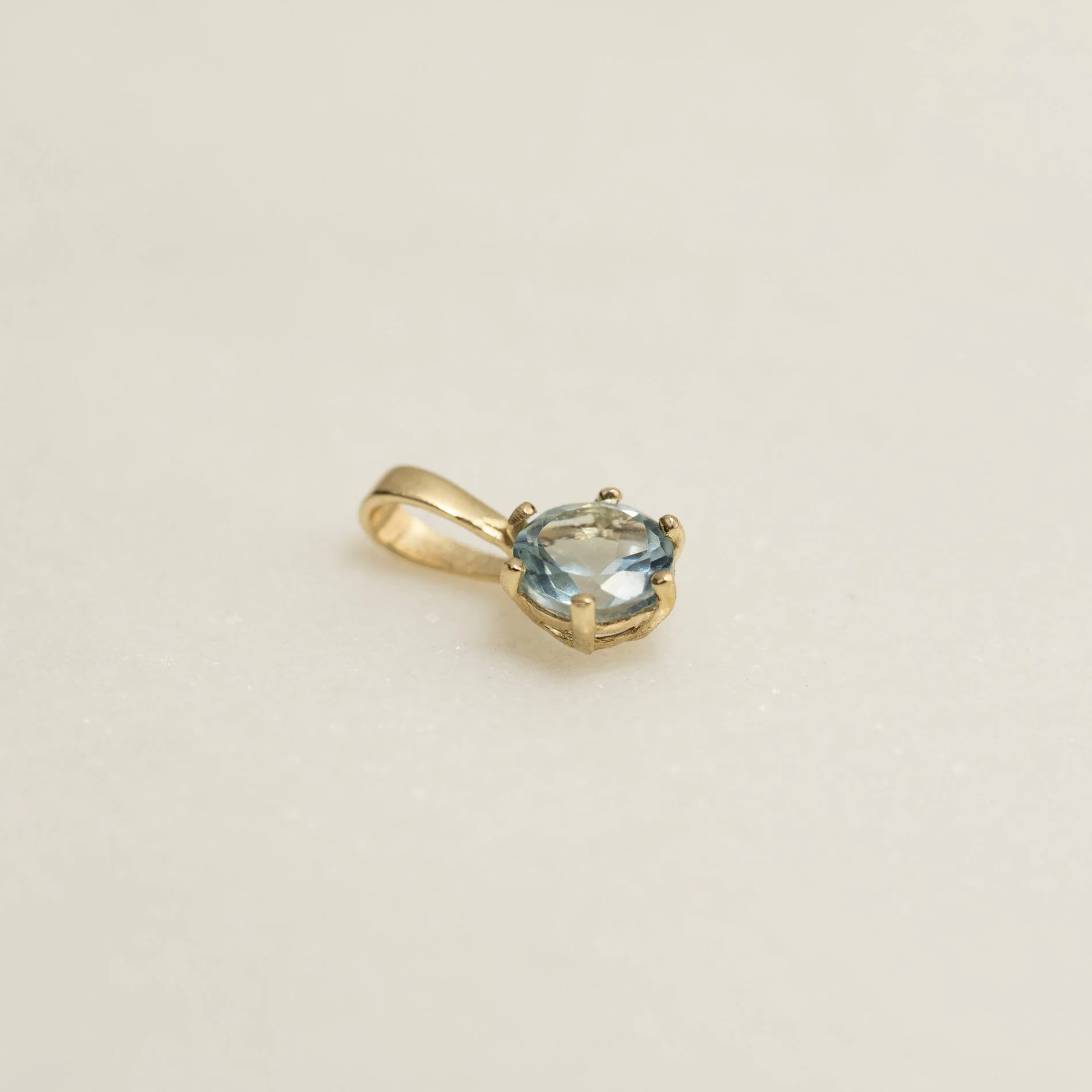 SOLEY BLUE TOPAZ SOLID GOLD PENDANT - Image 2