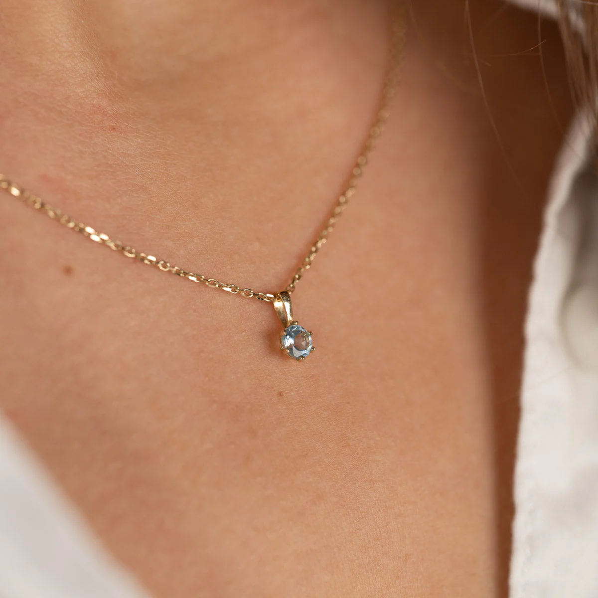 SOLEY BLUE TOPAZ SOLID GOLD PENDANT - Image 3