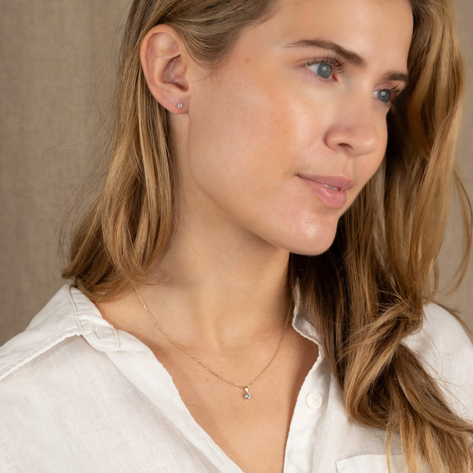 SOLEY BLUE TOPAZ SOLID GOLD STUD EARRING - Image 8