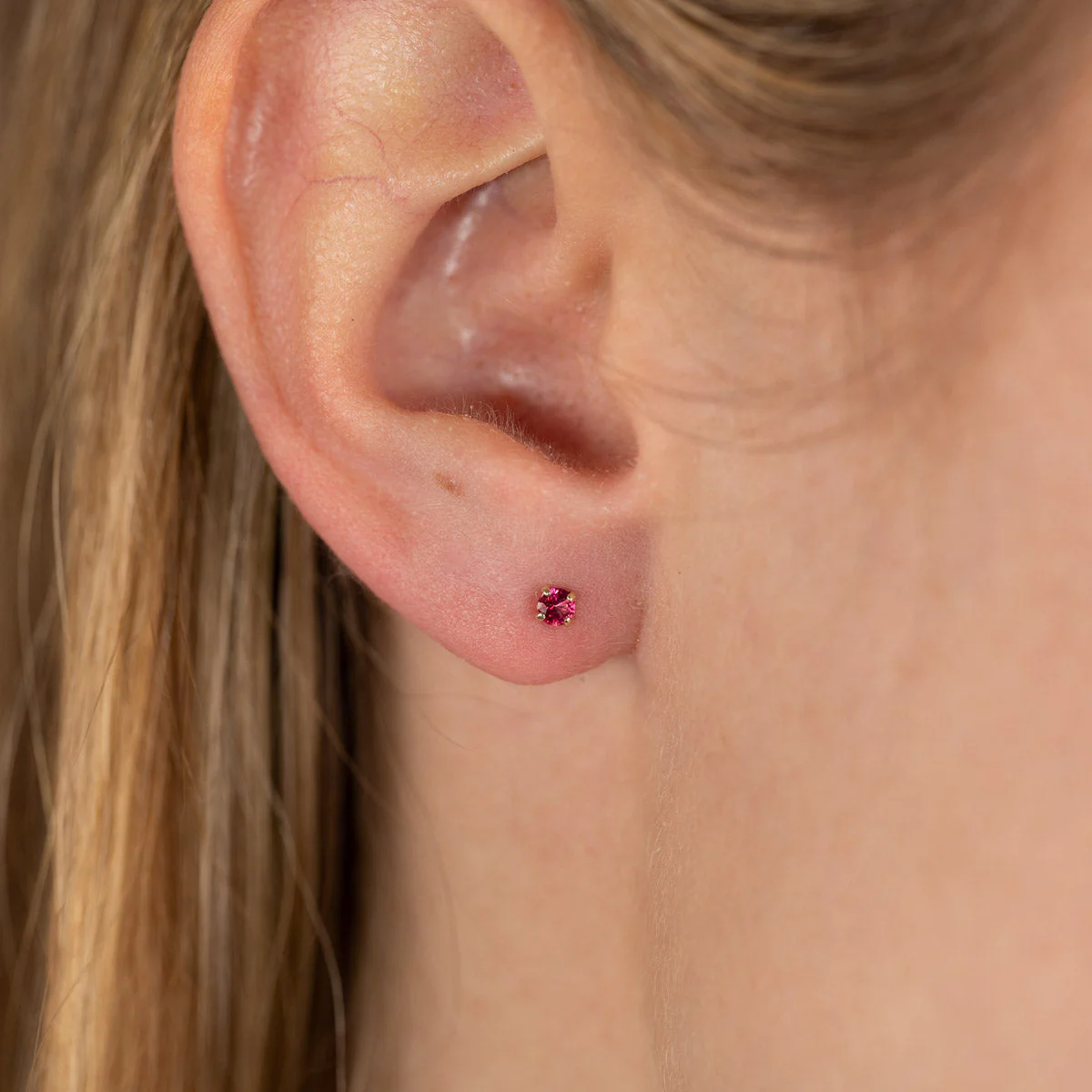 SOLEY PINK TOPAZ SOLID GOLD STUD EARRING - Image 2