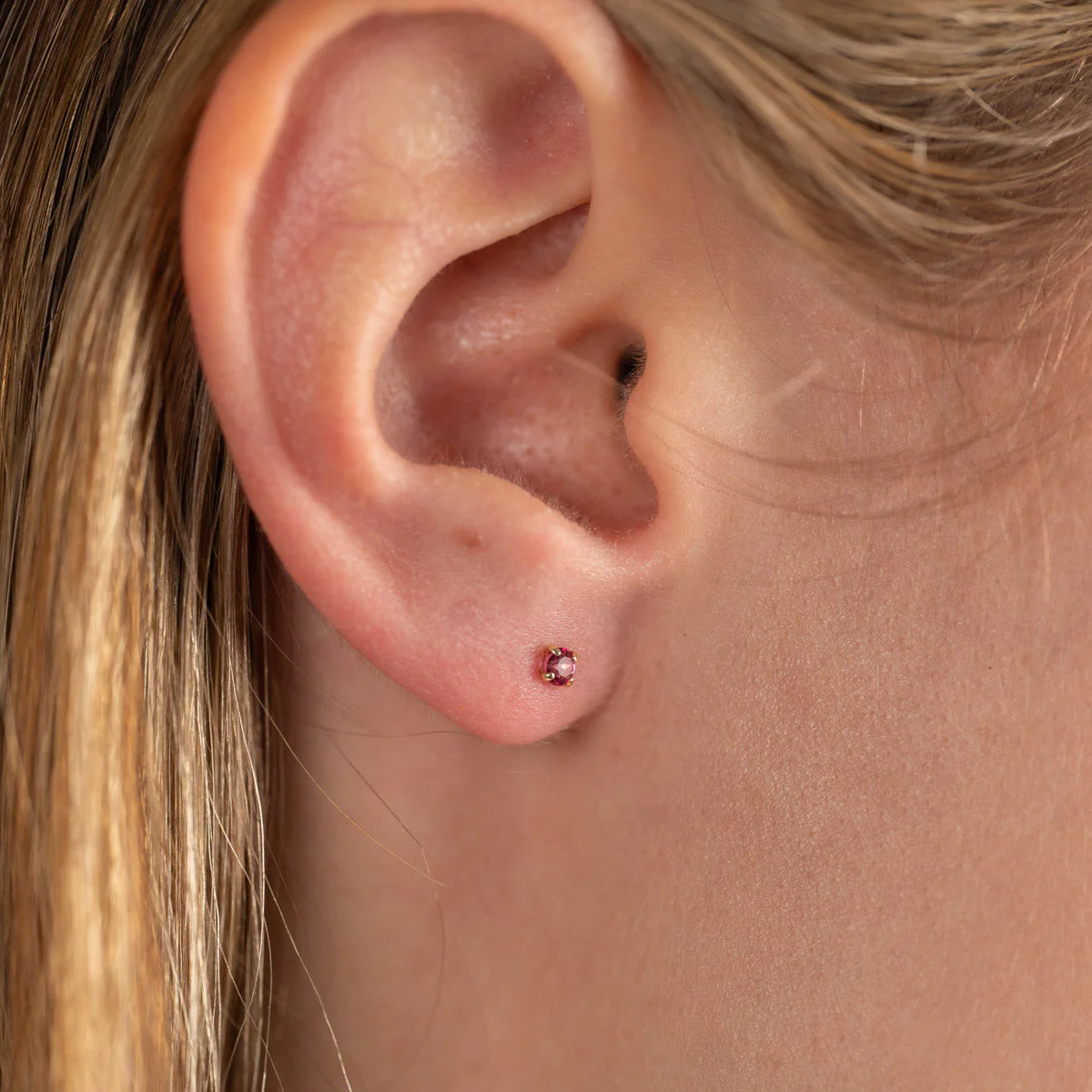 SOLEY PINK TOPAZ SOLID GOLD STUD EARRING - Image 4