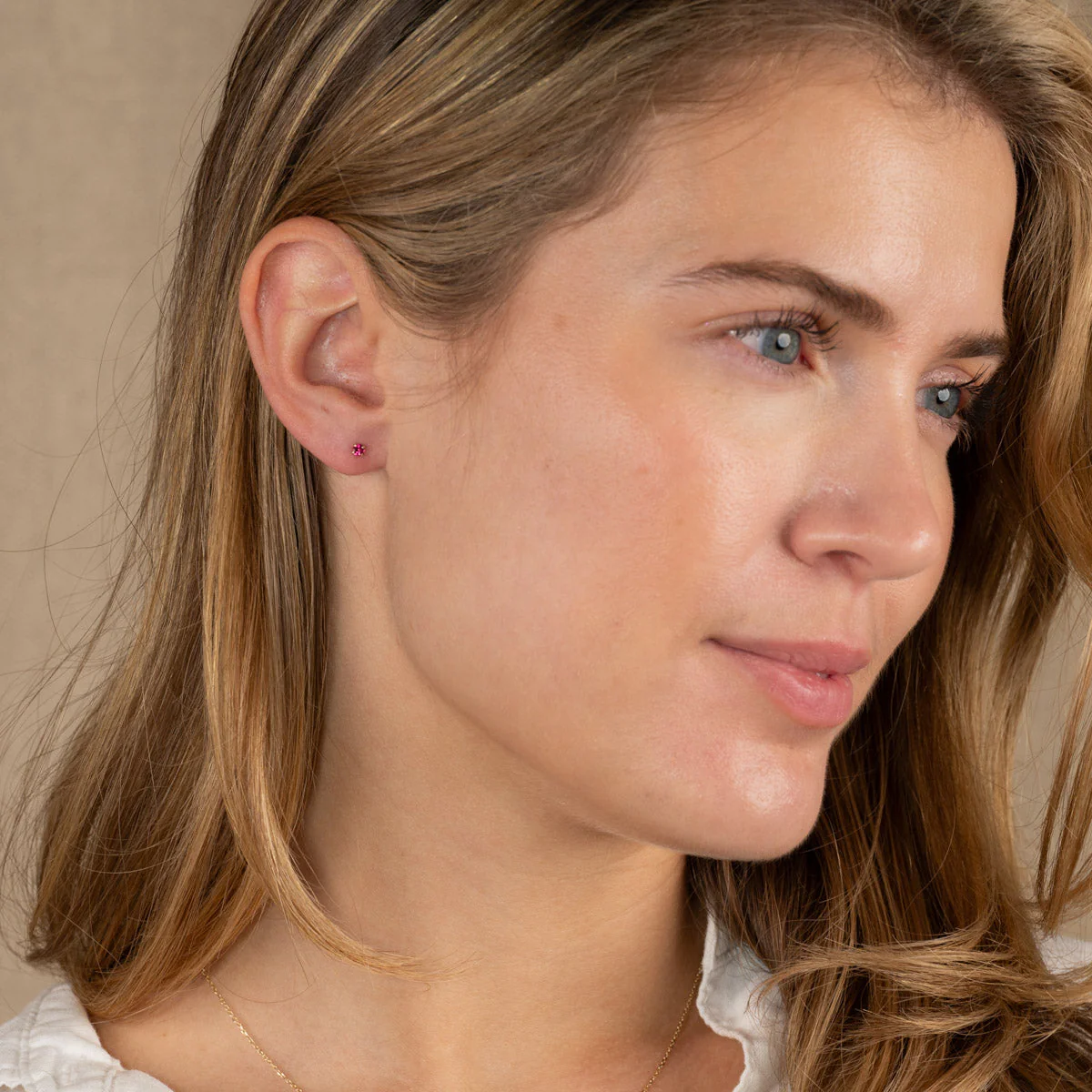 SOLEY PINK TOPAZ SOLID GOLD STUD EARRING - Image 6